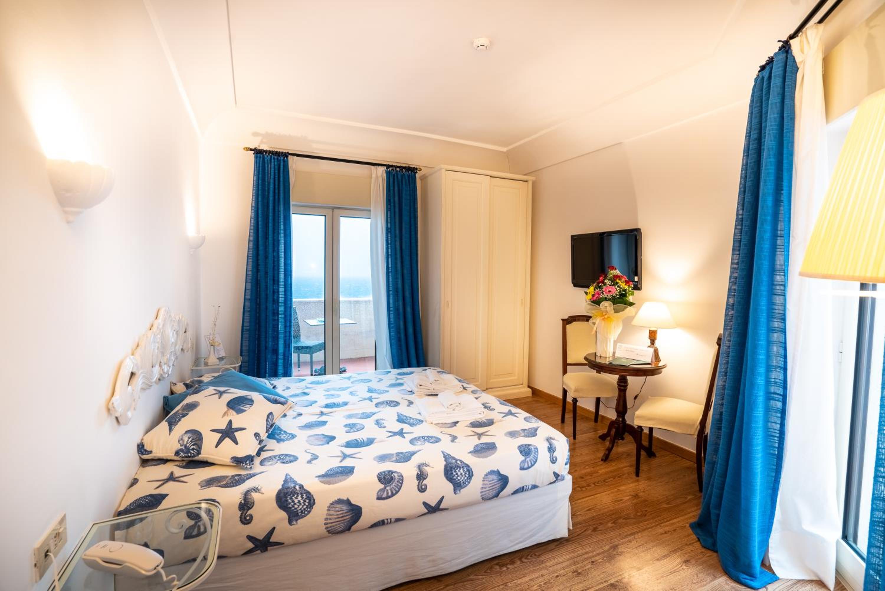 Habitación Doble con Vista al Mar