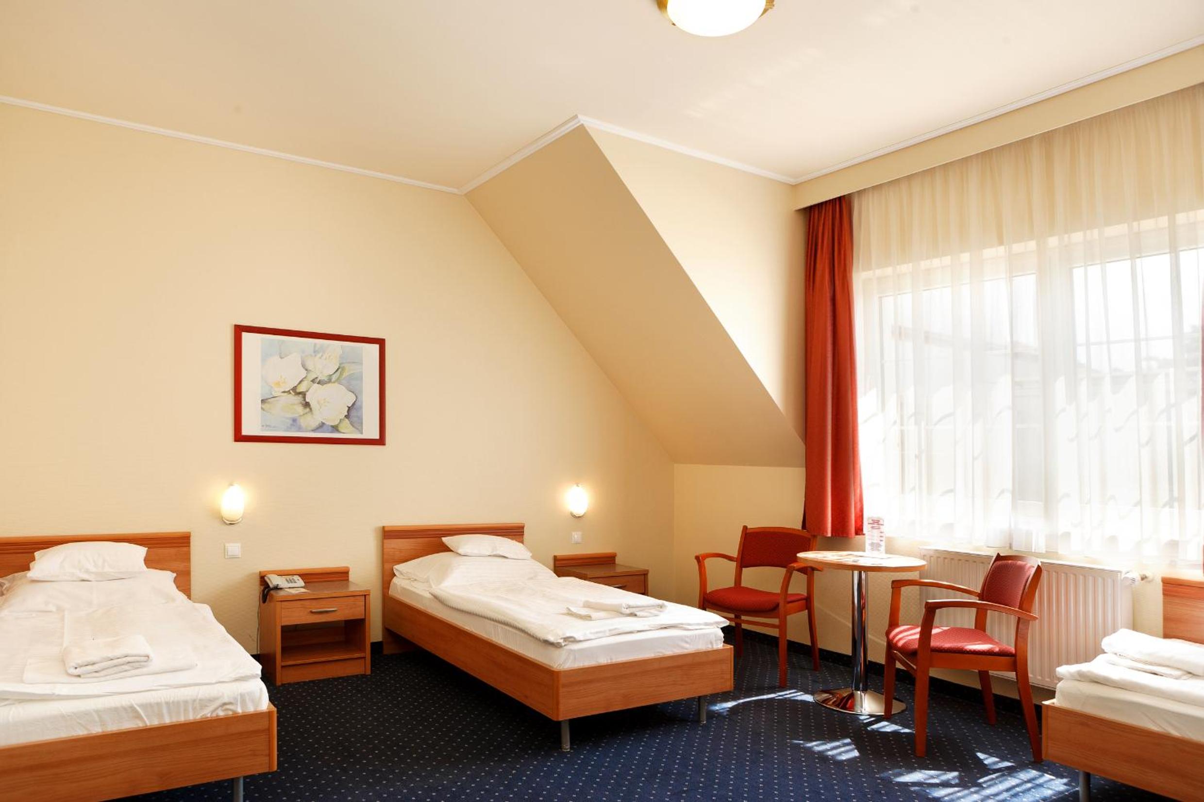 Standard Twin Room photo 1