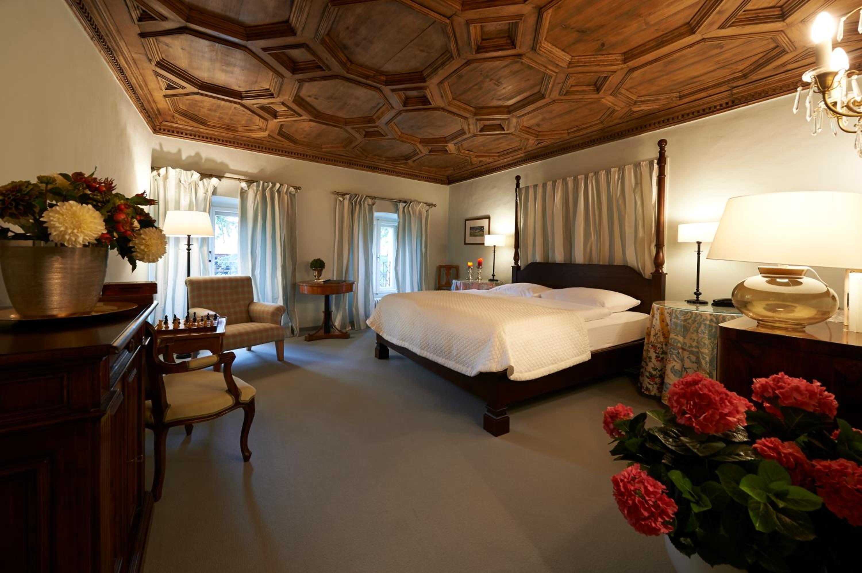 Large Double Room - Photo 1