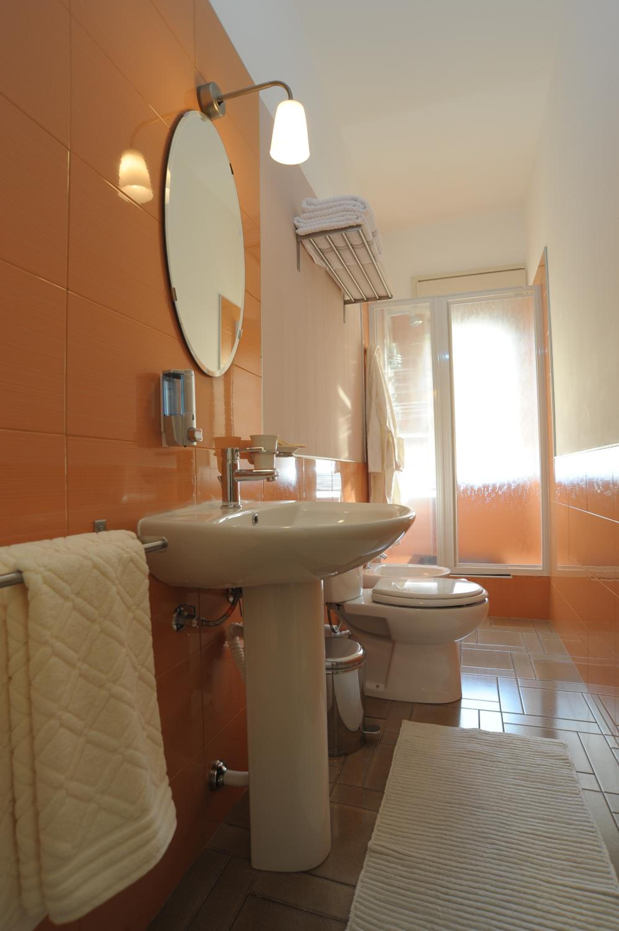 Double or Twin Room photo 3
