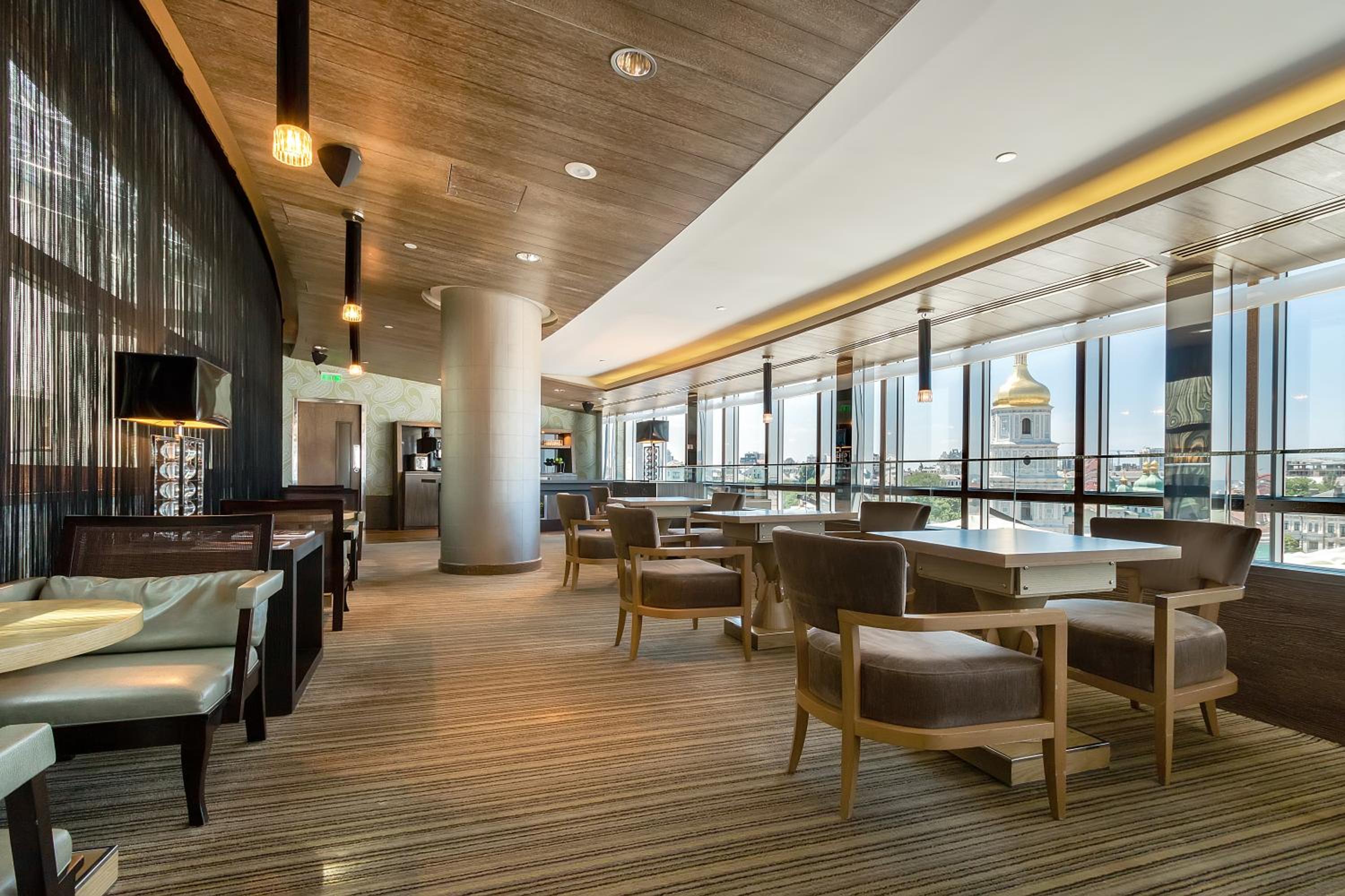 King Room - Club Access - Photo 4