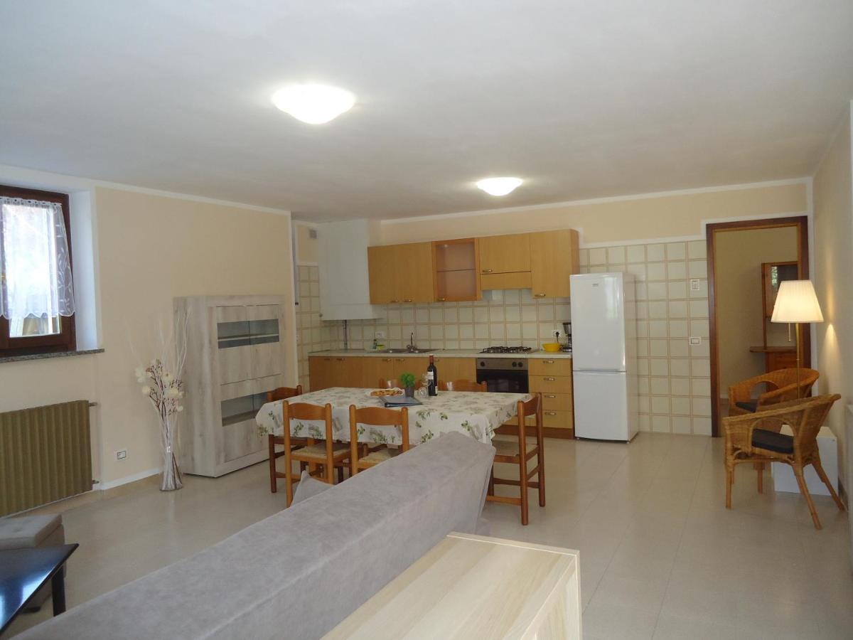 Three-Bedroom Apartment photo 2