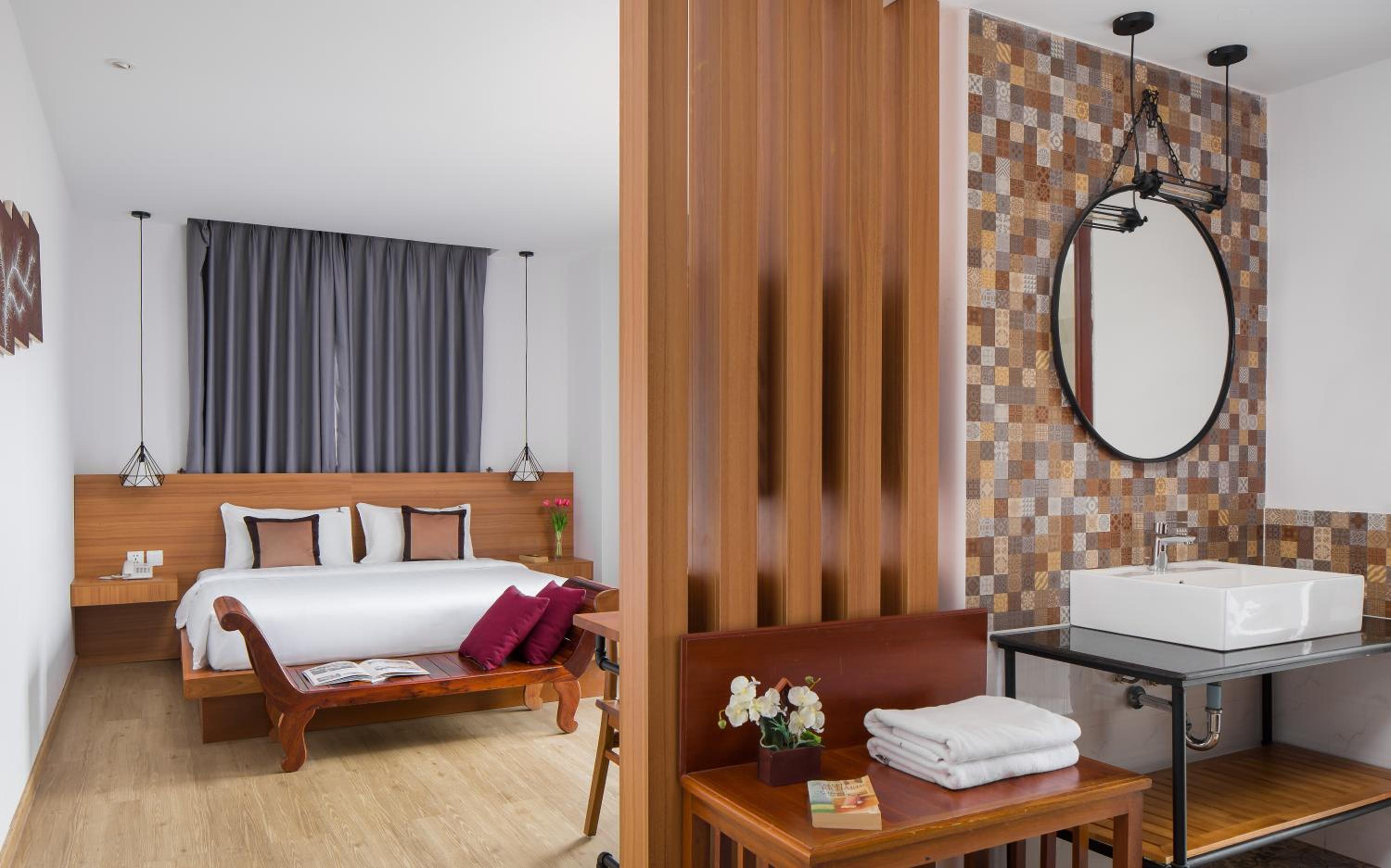 Deluxe Junior Suite photo 3