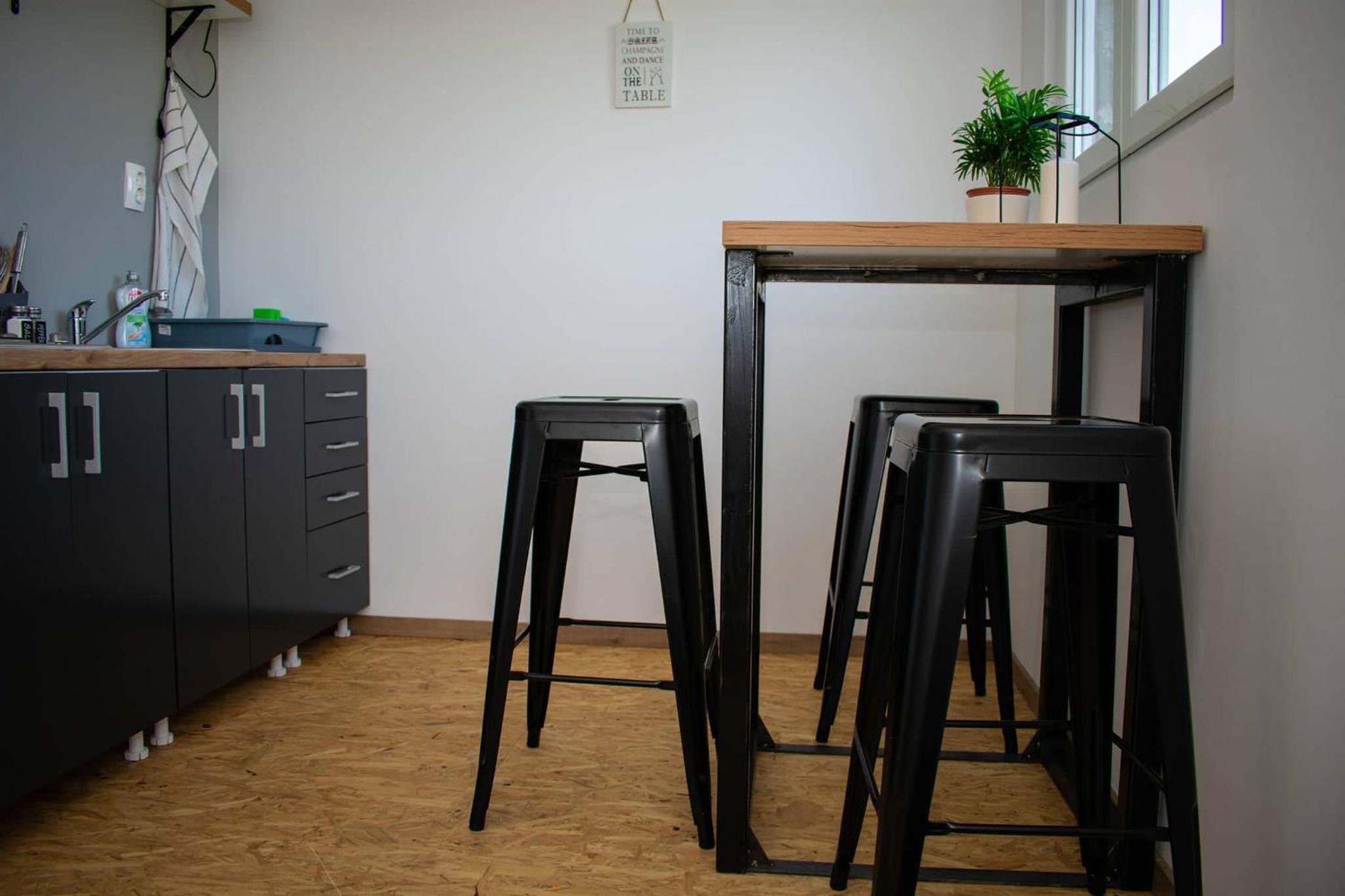 One-Bedroom House - Photo 19