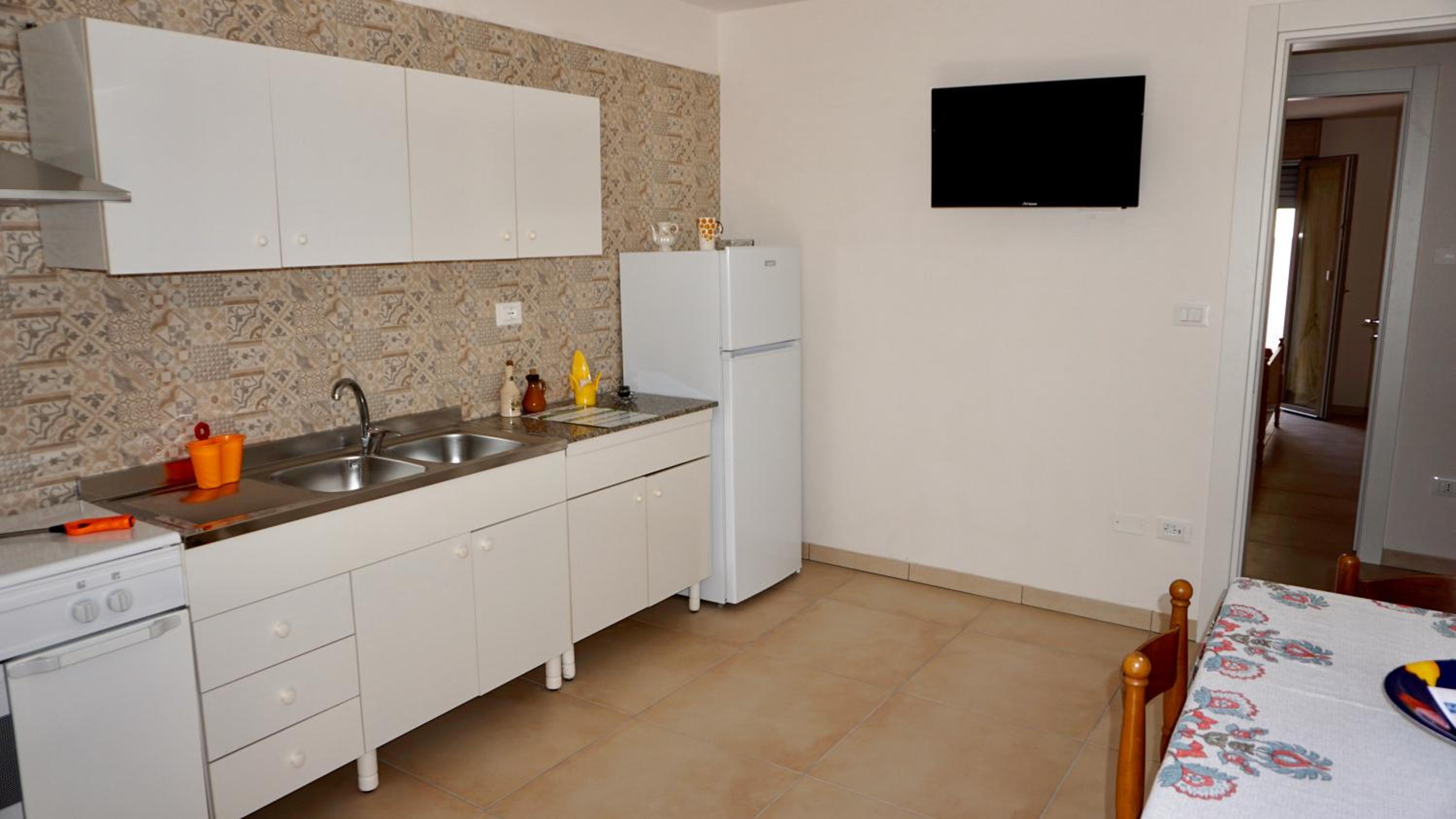 Two-Bedroom House - Photo 21