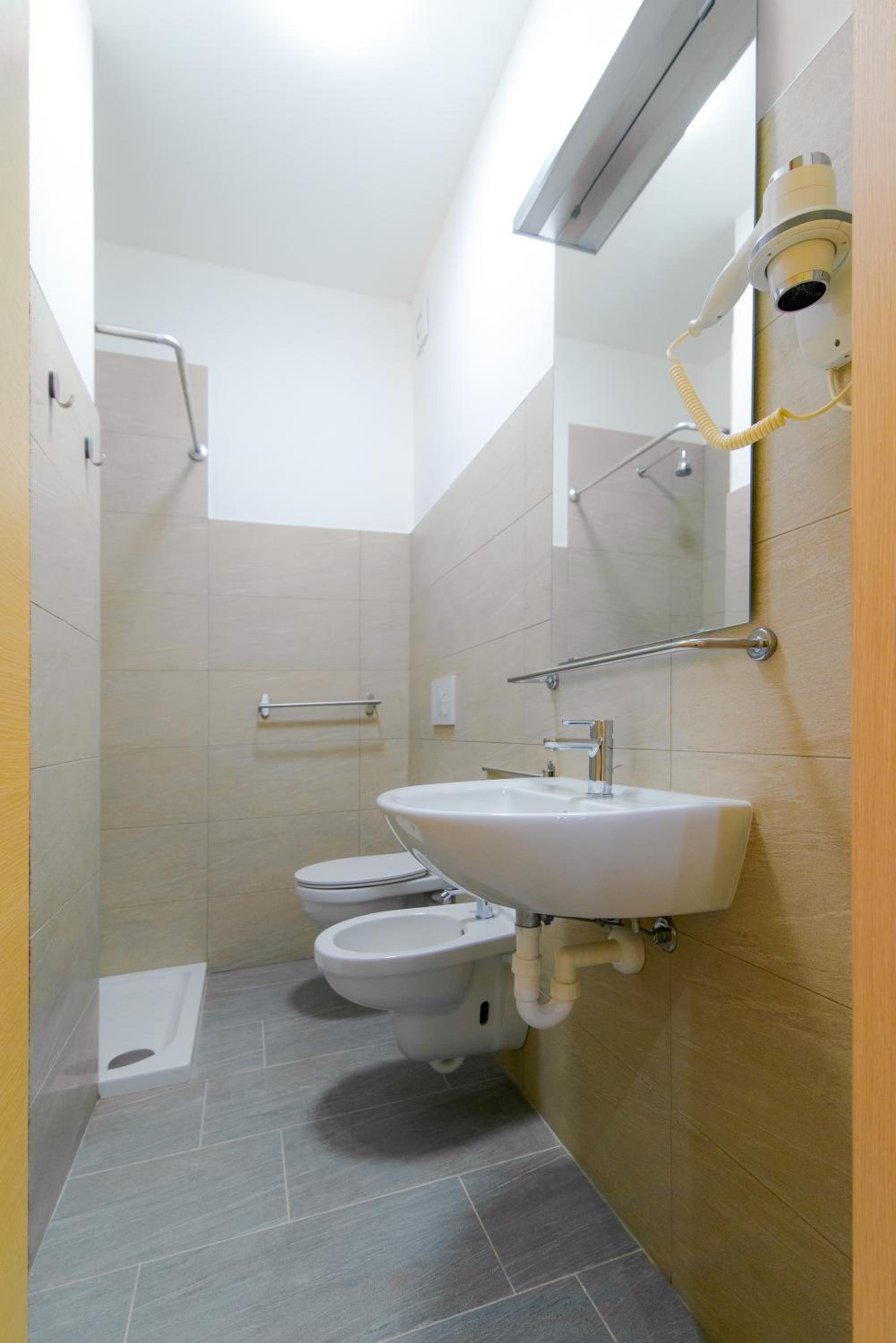 Deluxe Double Room - Photo 3