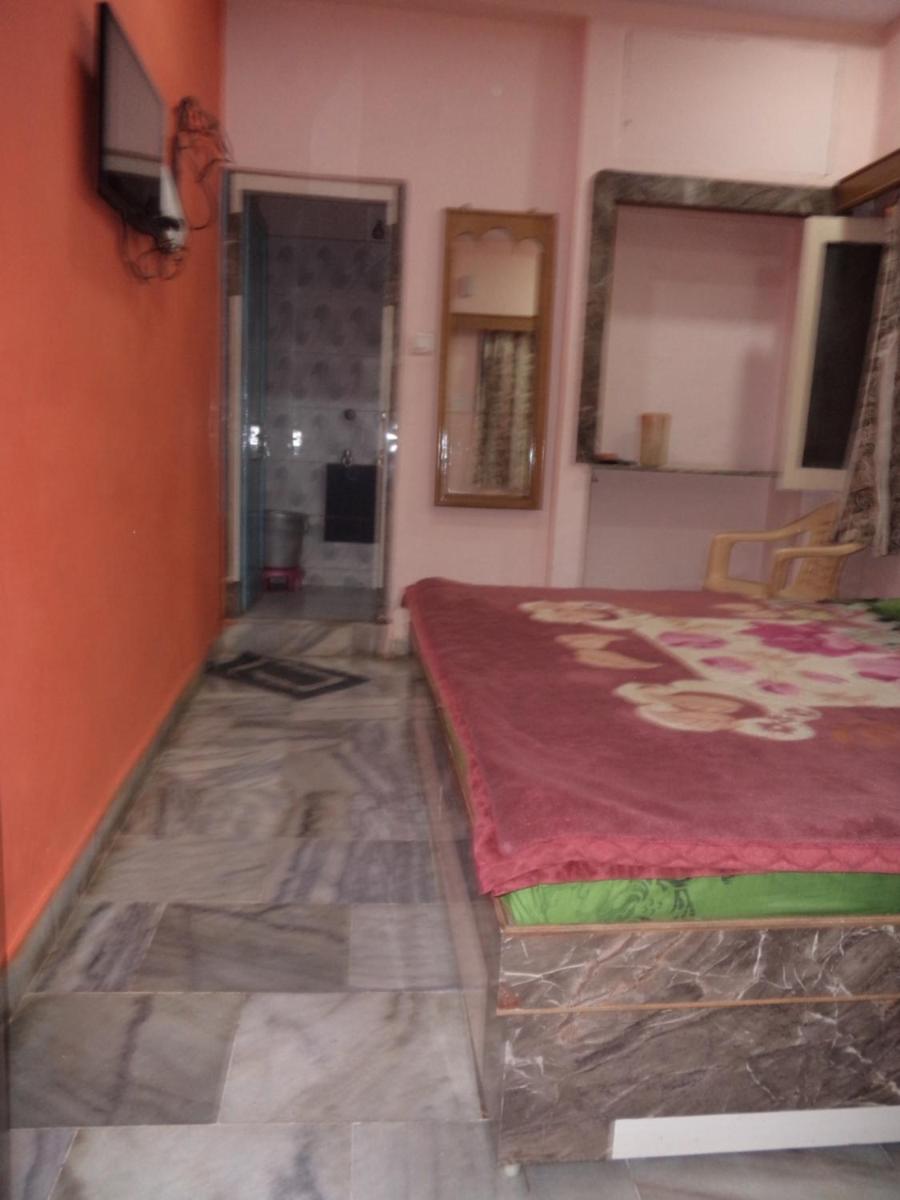 Budget Twin Room photo 3