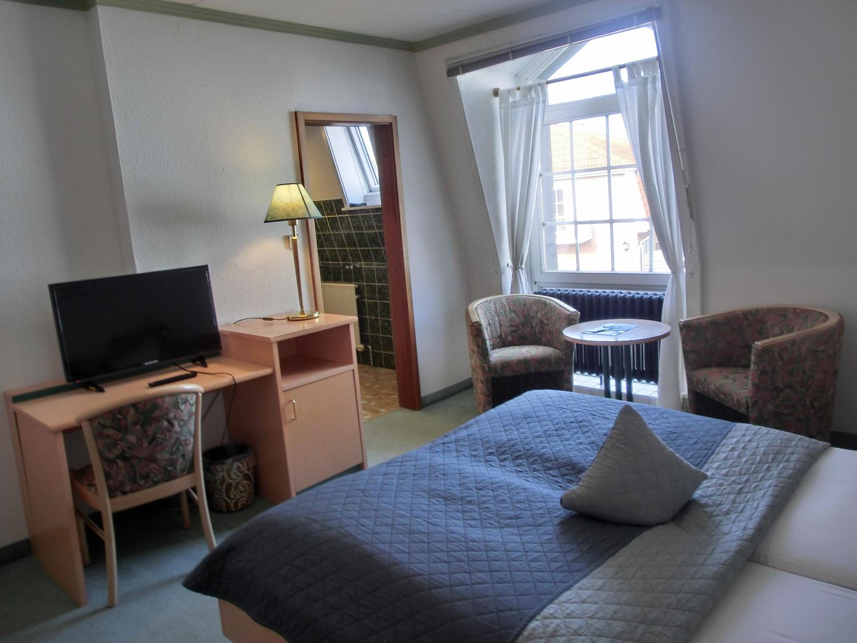 Double Room - Photo 5