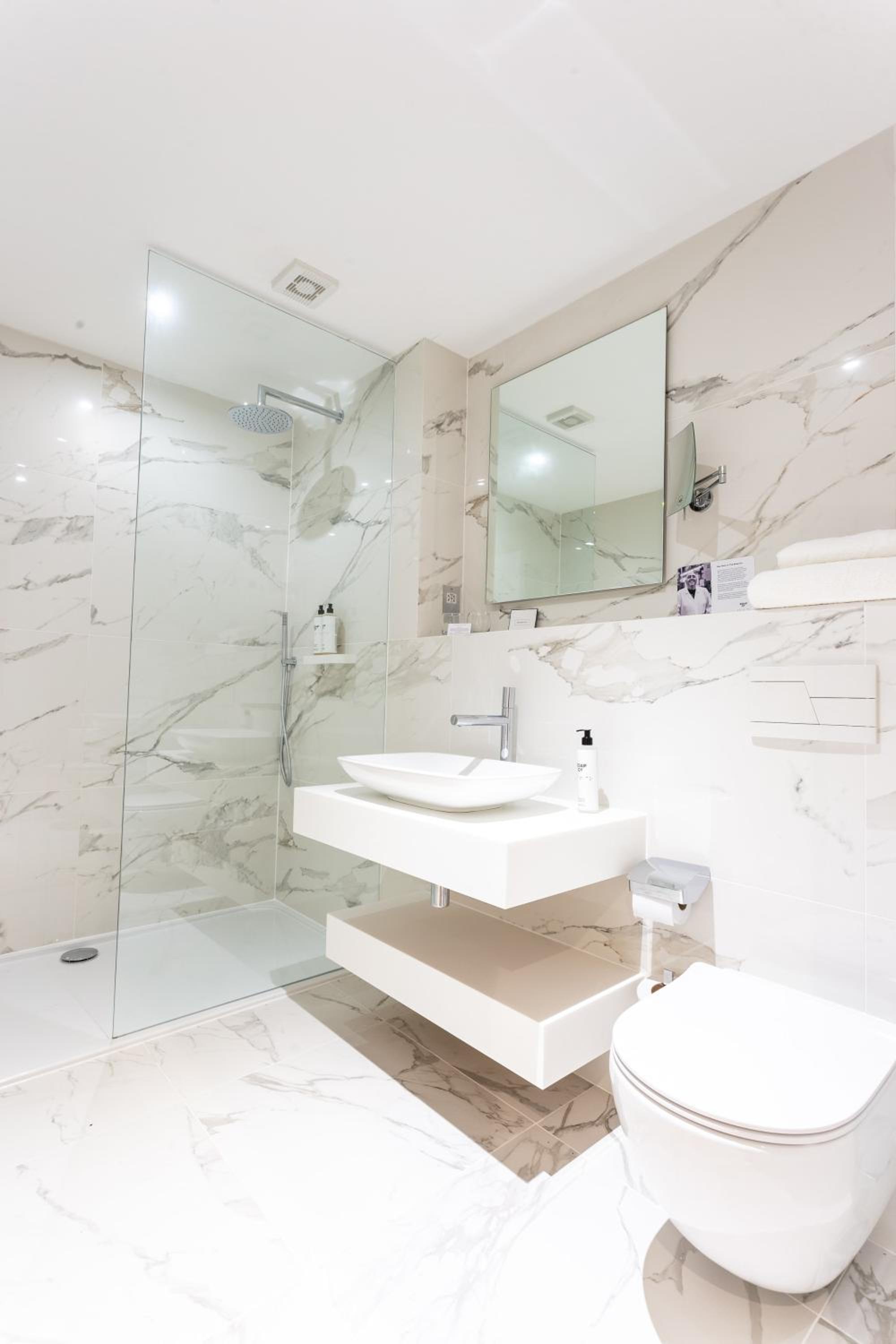 Superior Double or Twin Room - Photo 5
