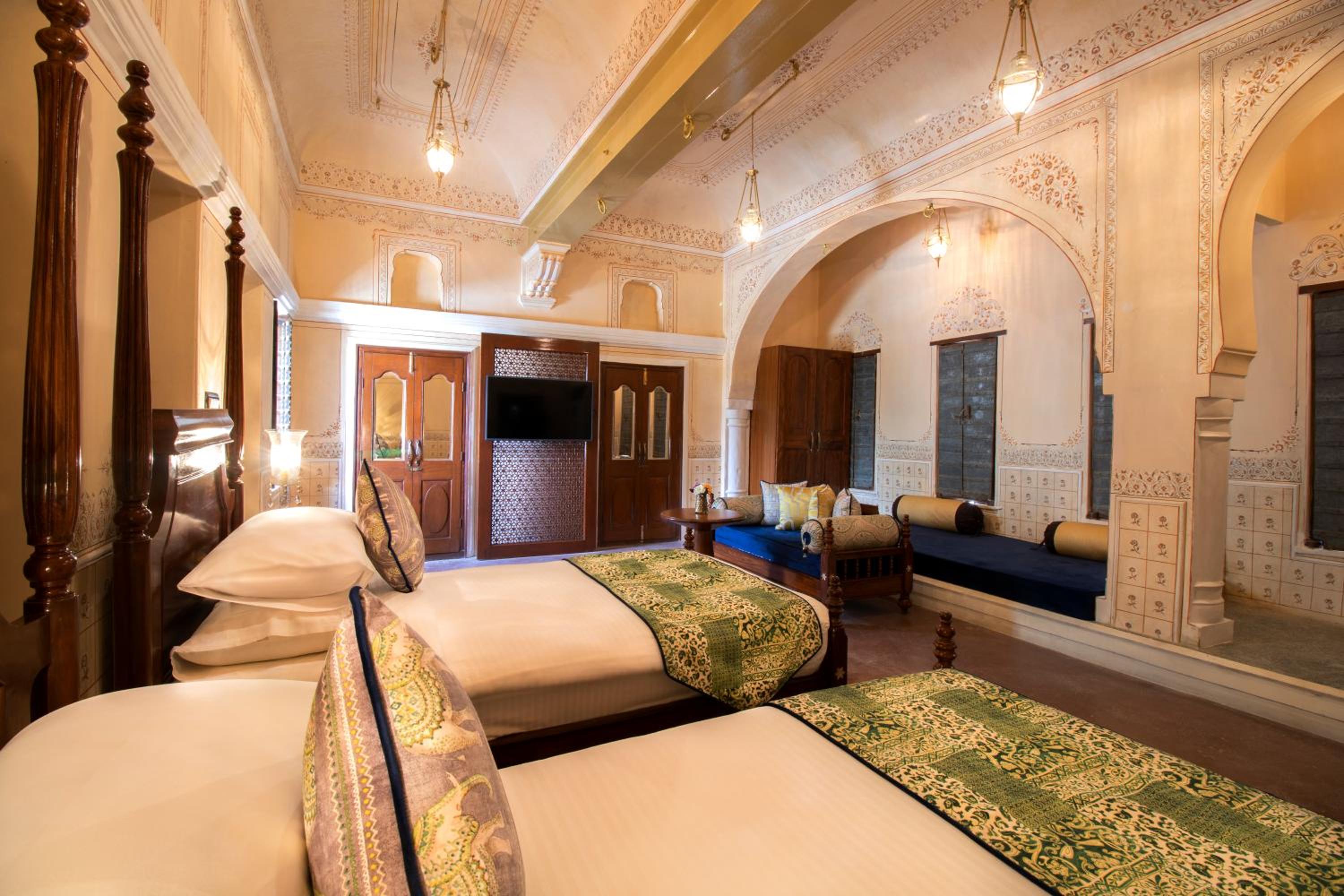 Twin Room with Private Bathroom