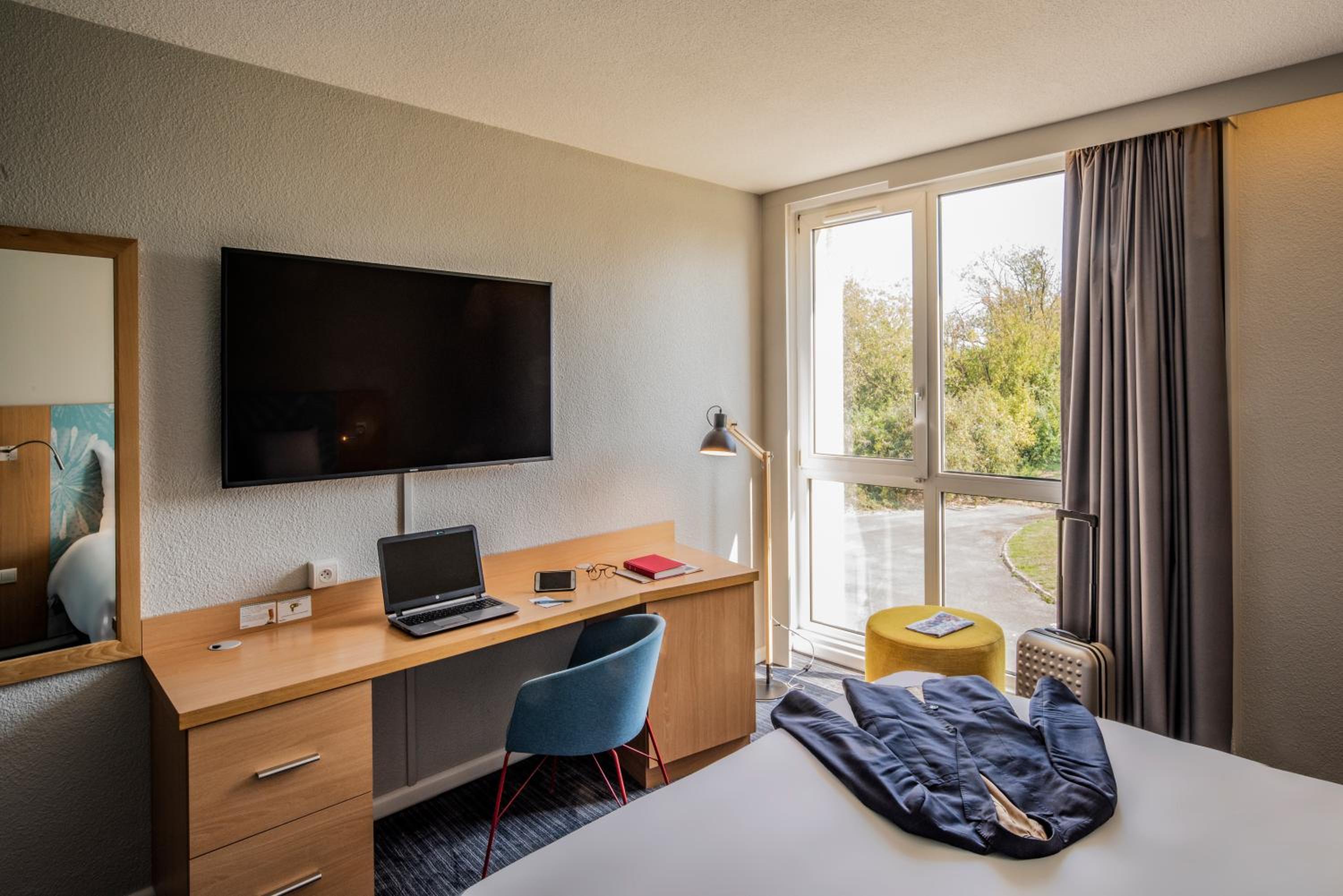 Standard Double Room - Photo 14
