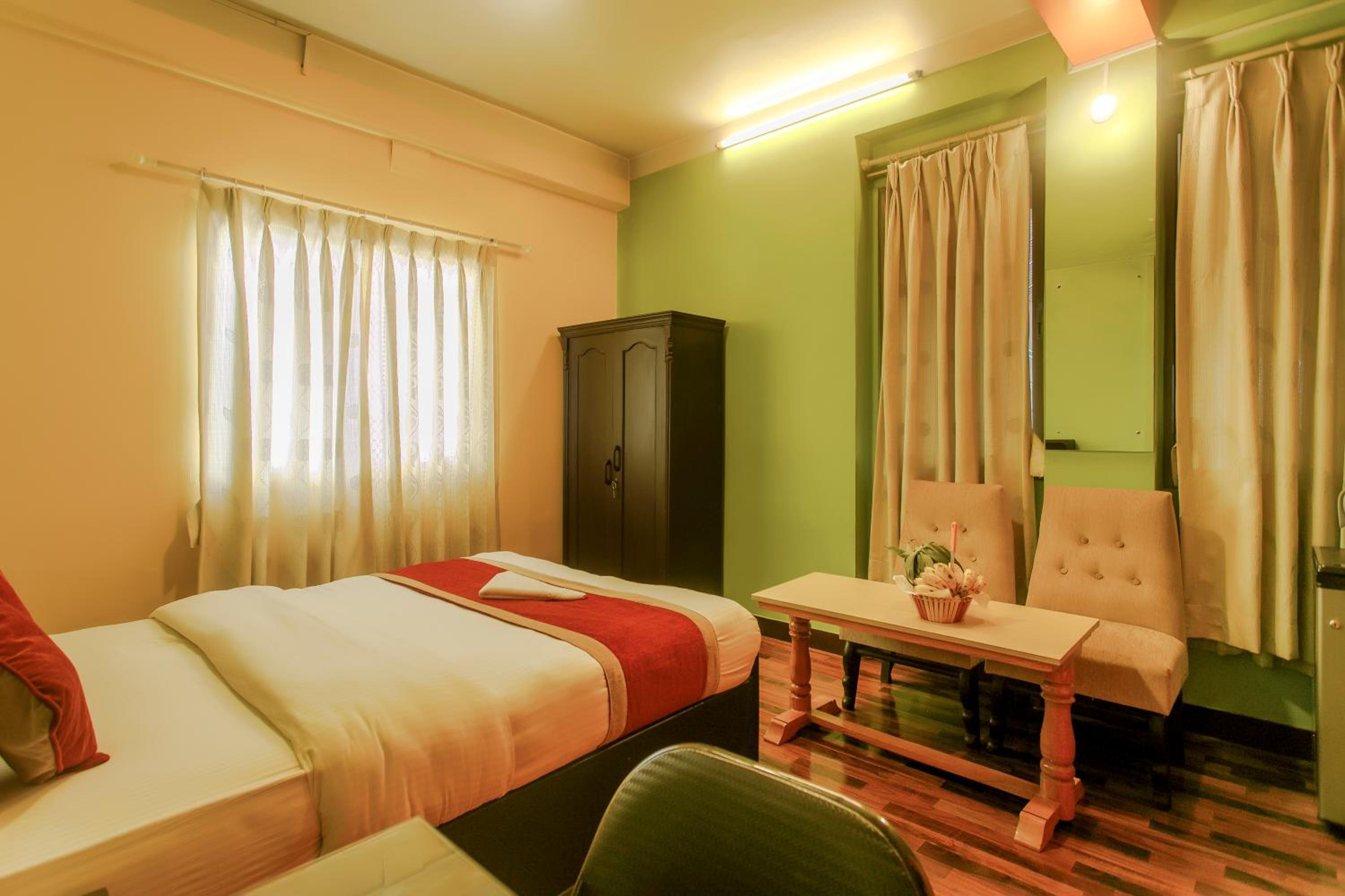 Standard Double Room with 24-hour Check-in photo 1
