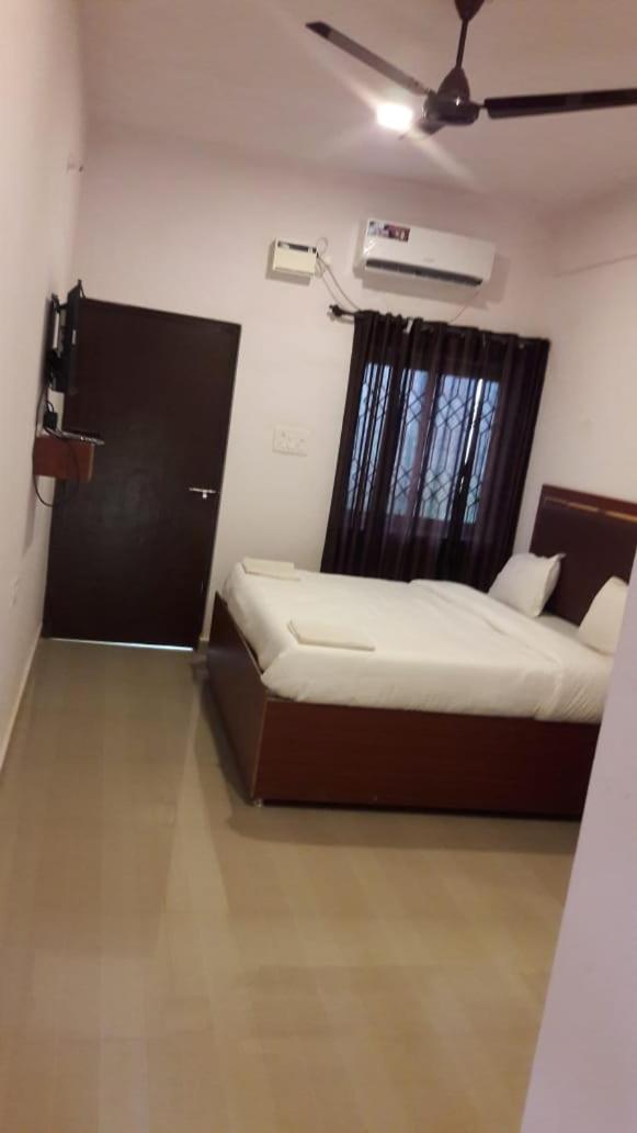 Deluxe Double Room With Balcony photo 2