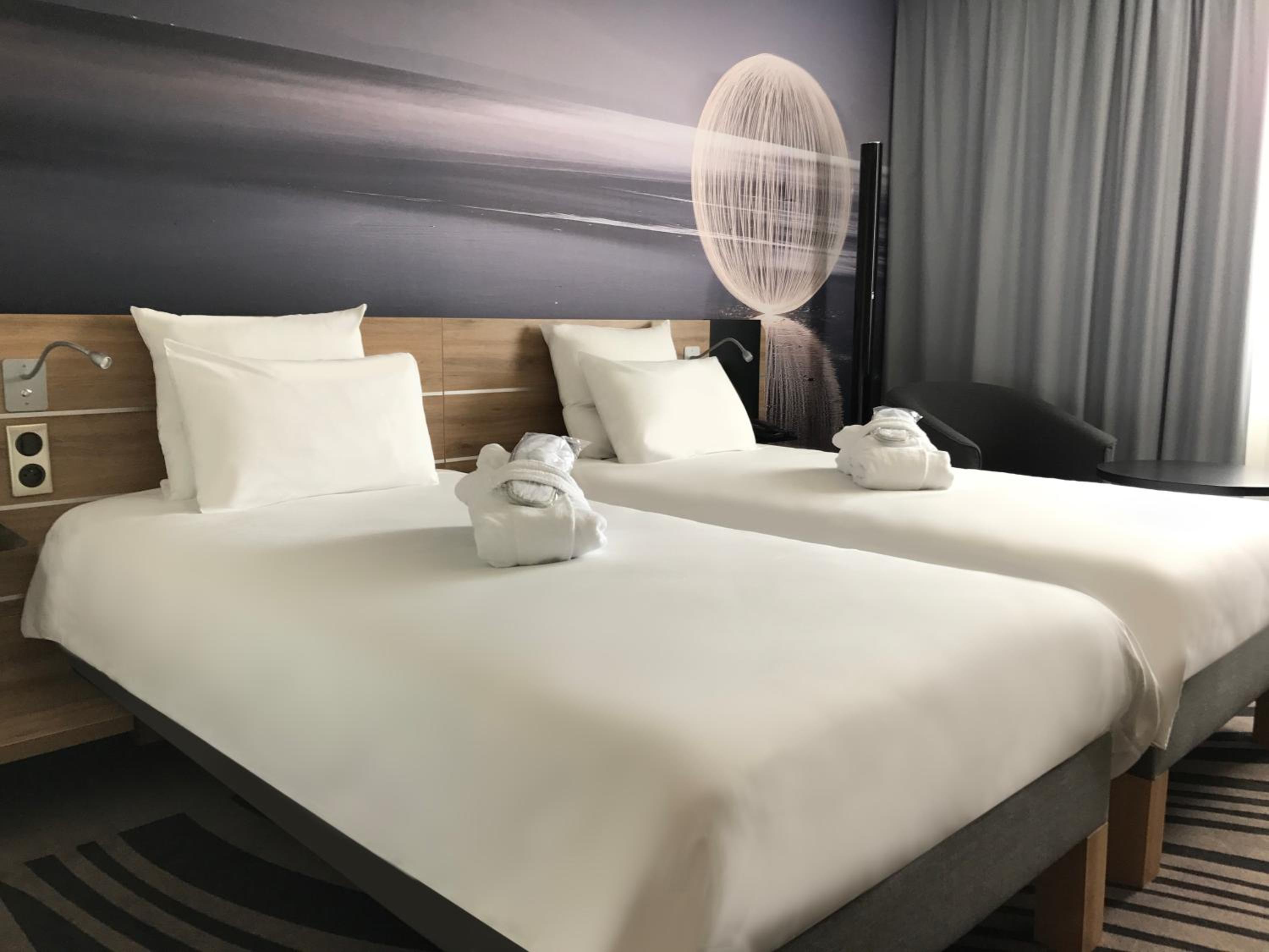 Standard Twin Room - Photo 1
