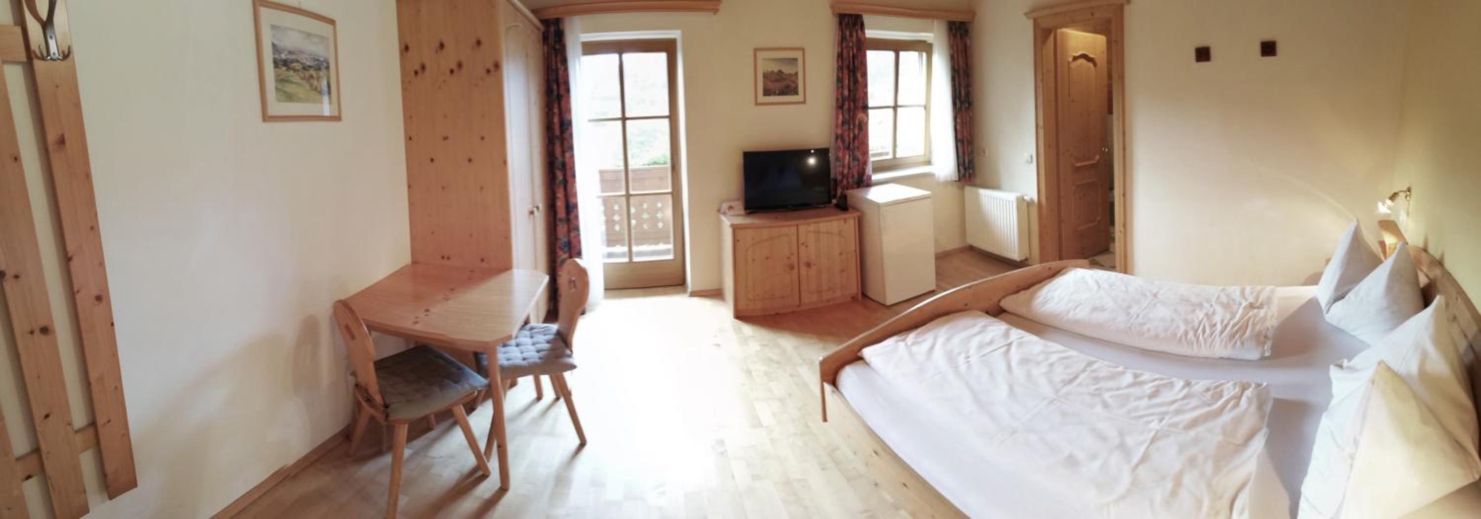 Comfort Double Room with Balcony 4 photo 1