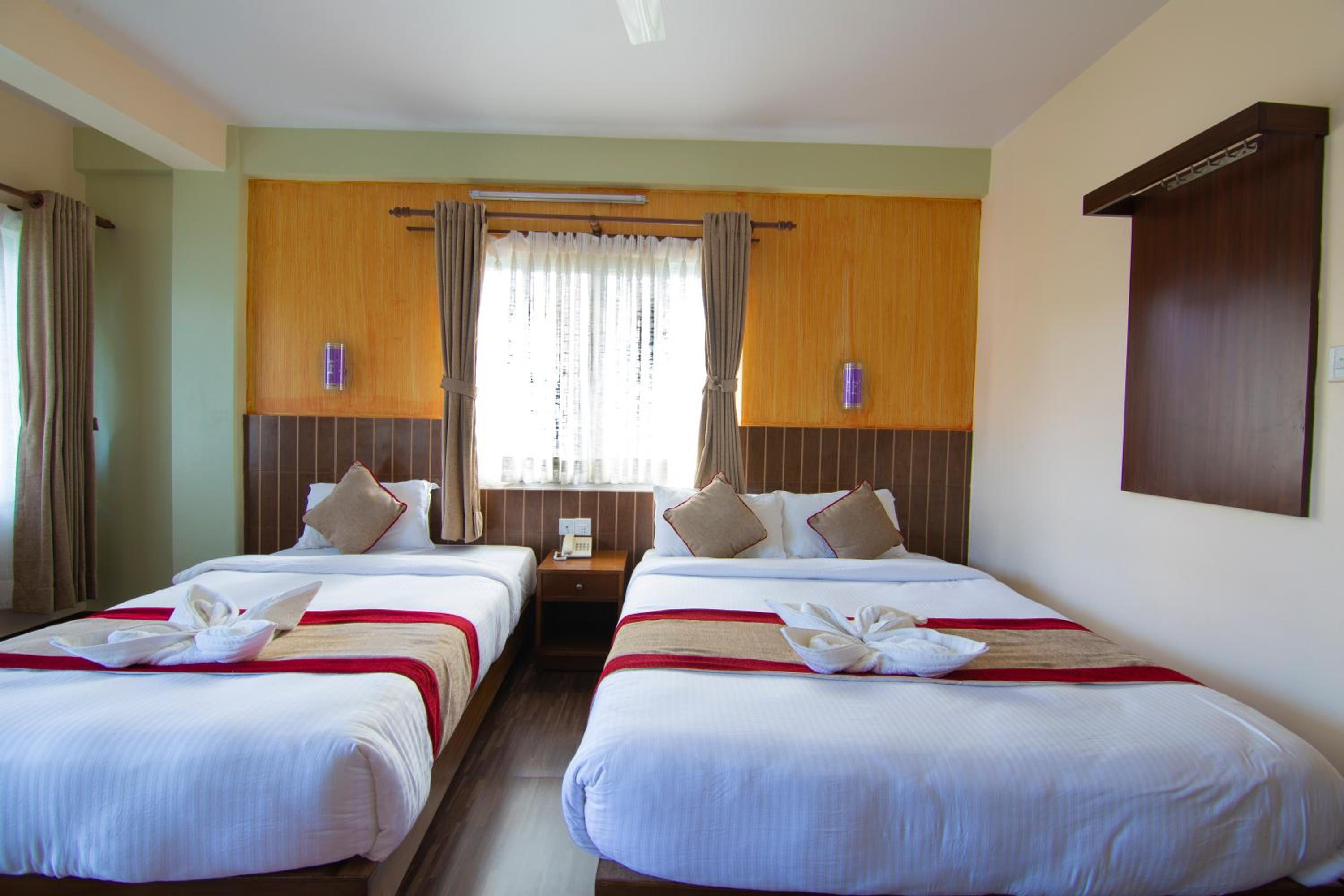 Standard Twin Room with Mountain View photo 2