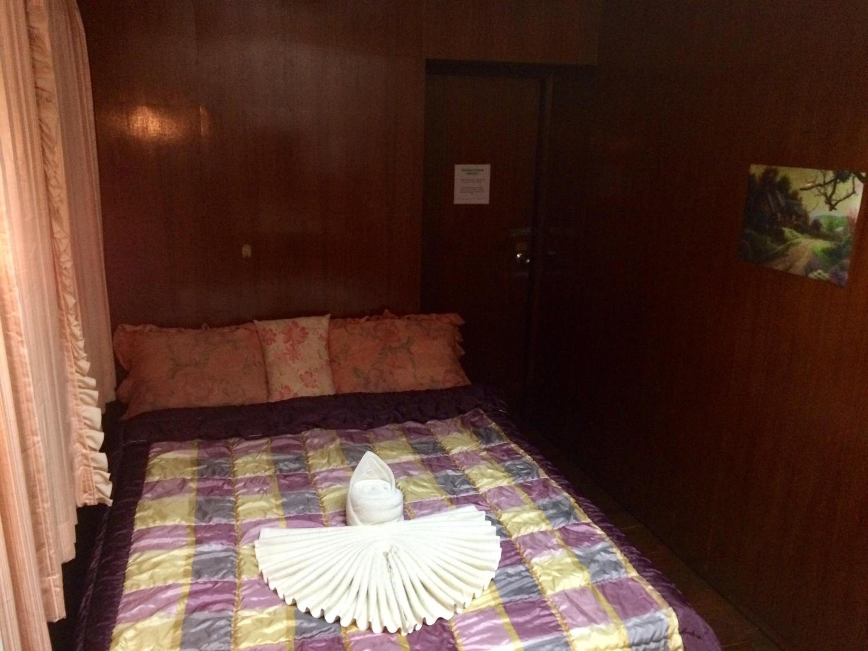 Small Double Room - Photo 5