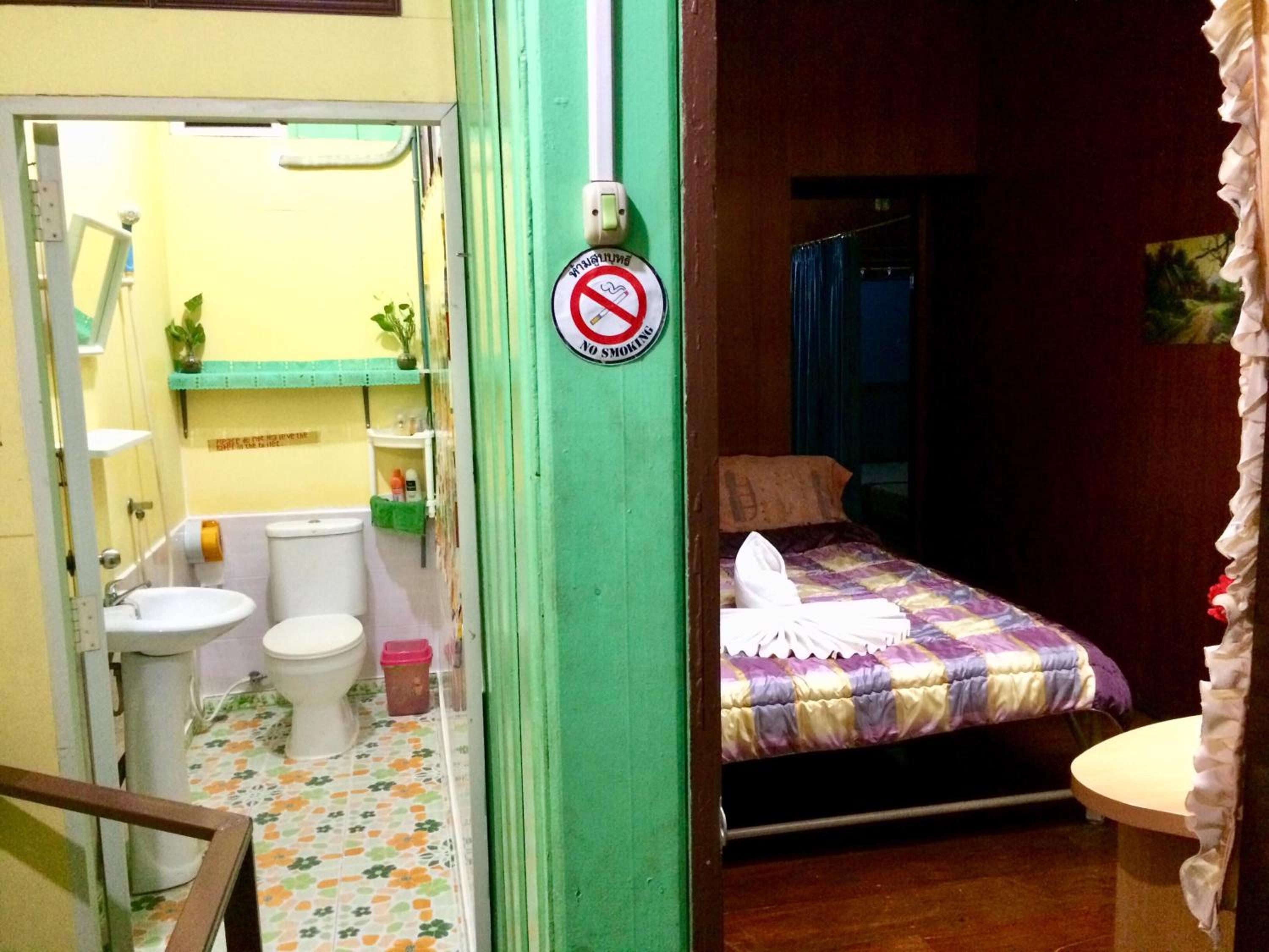 Small Double Room - Photo 4