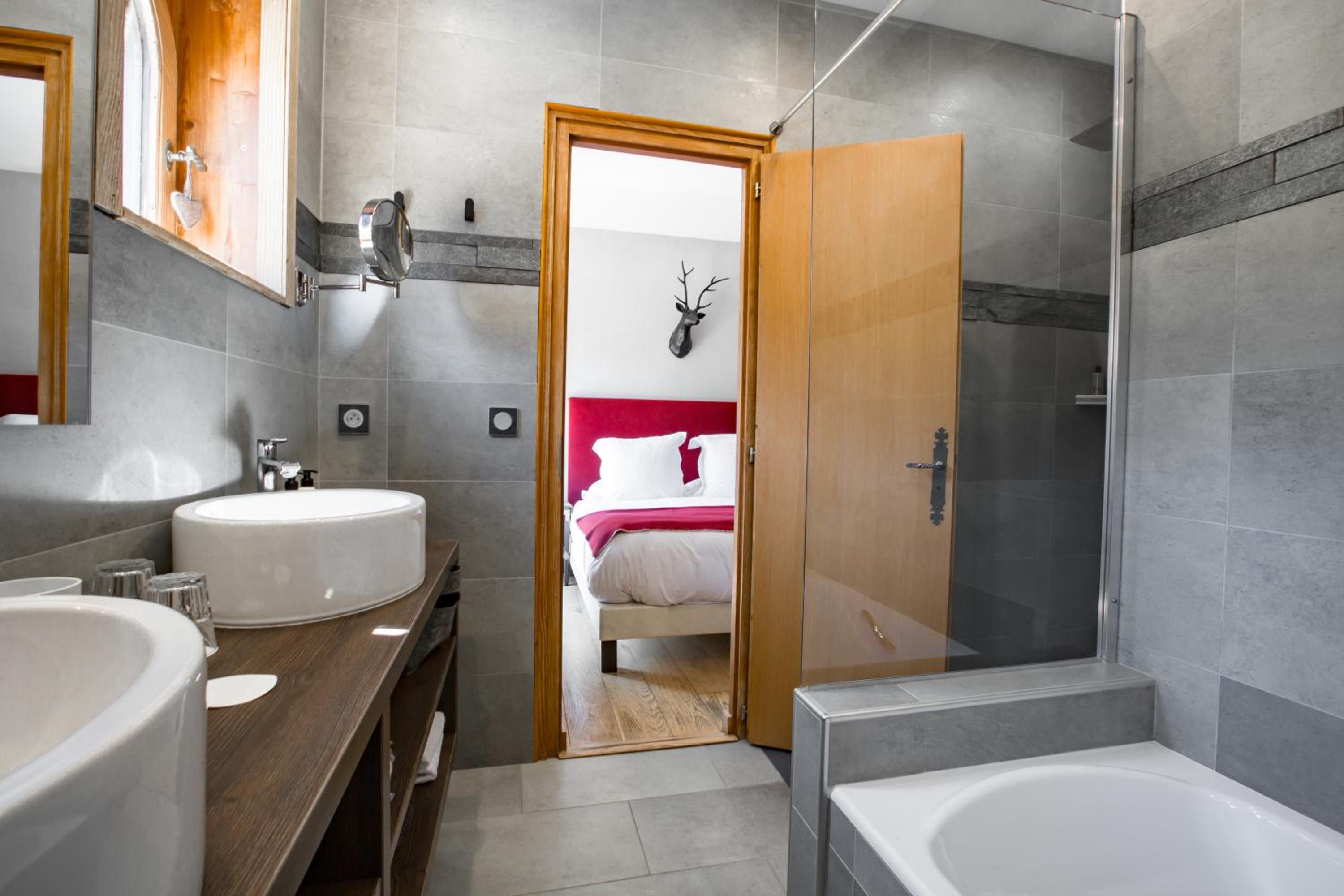 Suite with Terrace - Photo 11