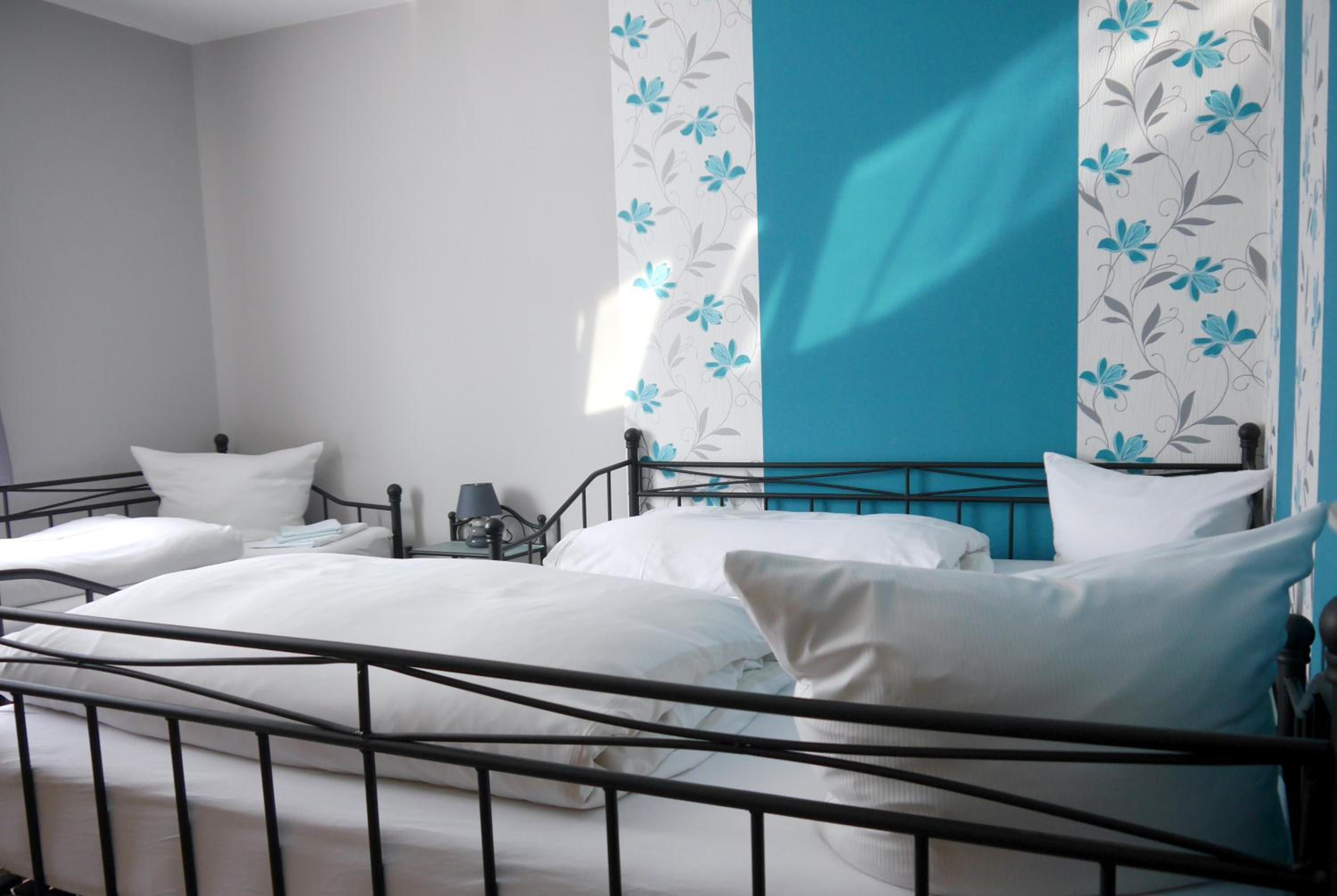 Standard Triple Room - Photo 7