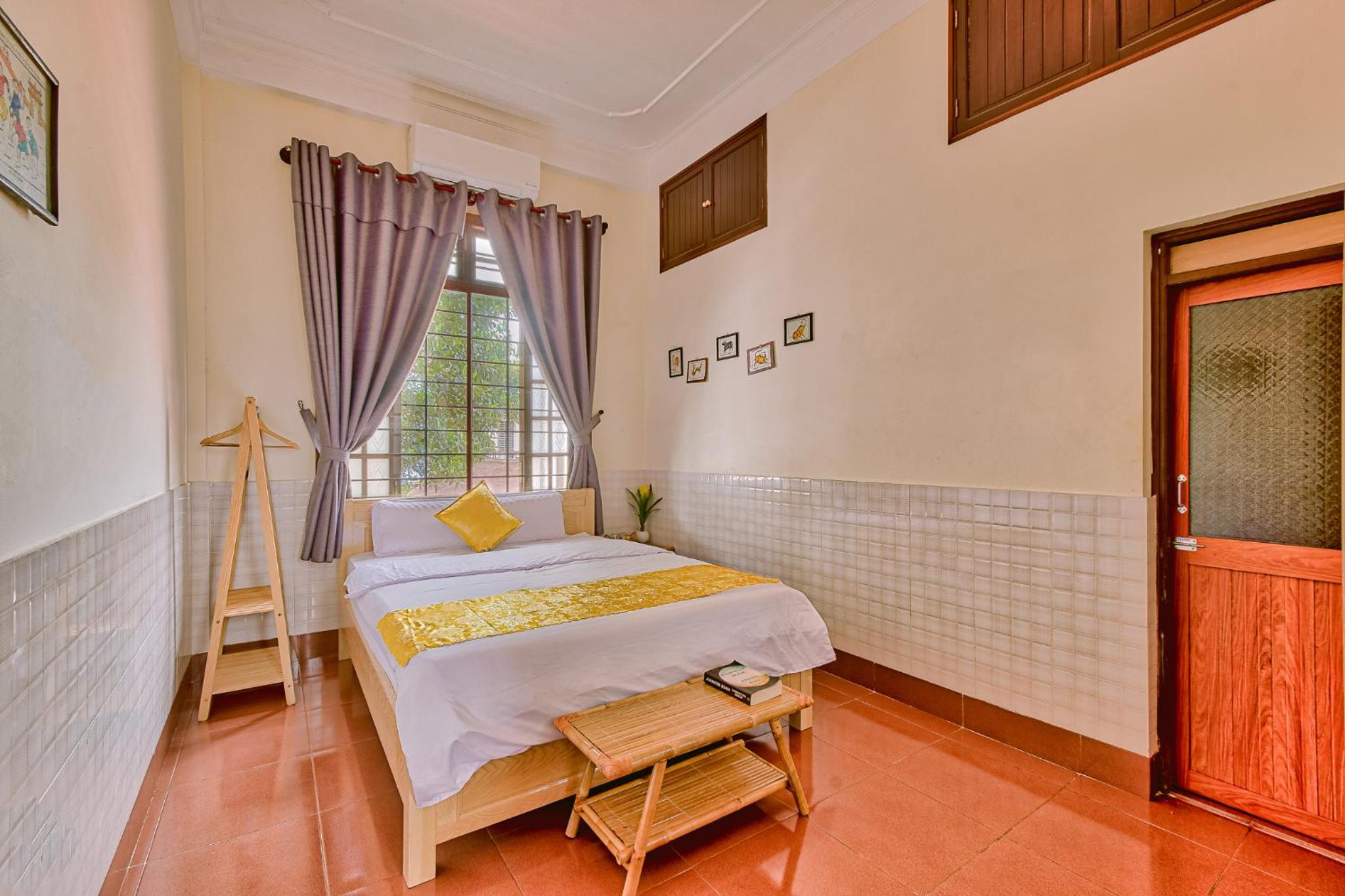 Double Room with Private Bathroom