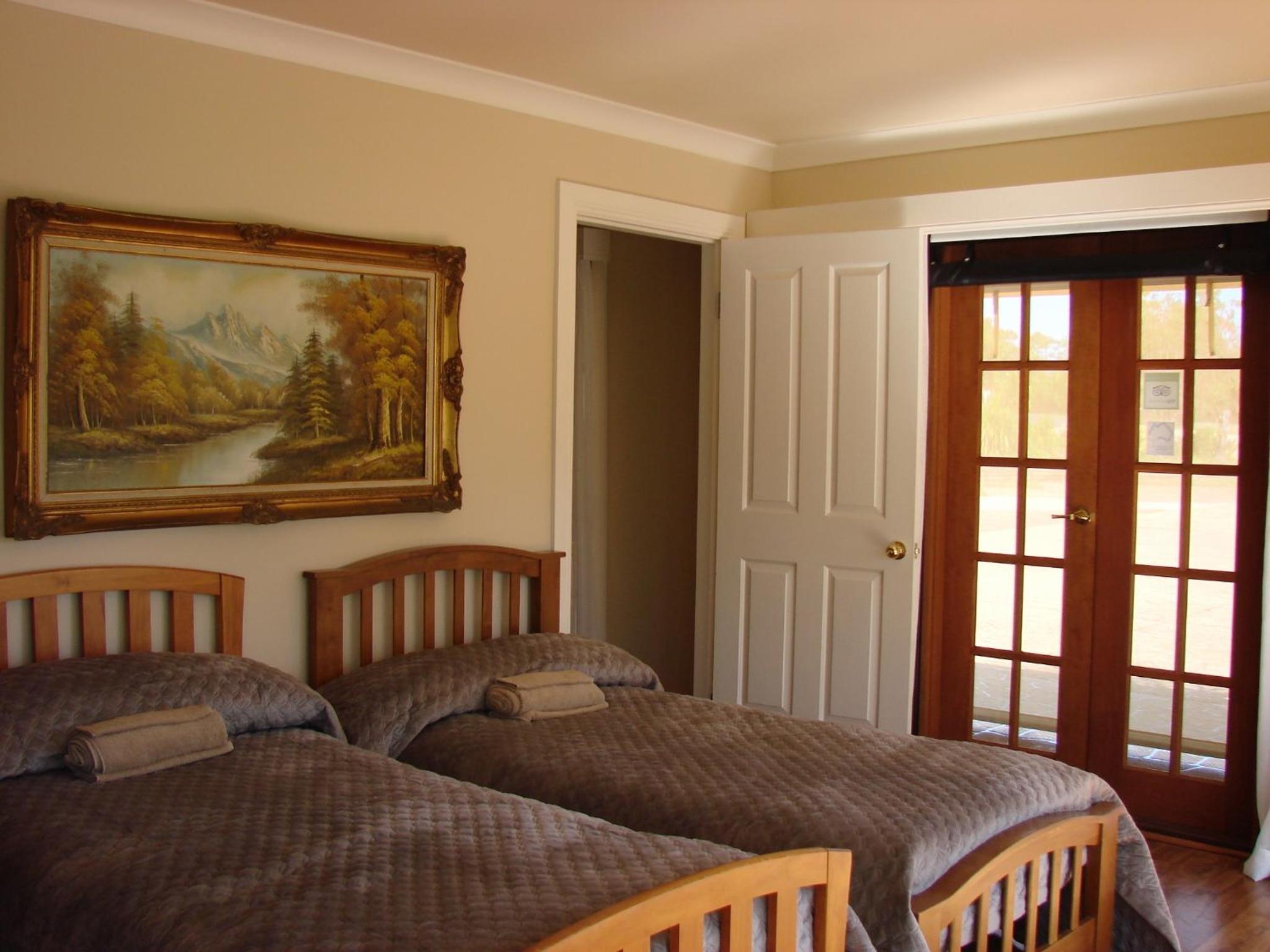 Three-Bedroom Cottage photo 1