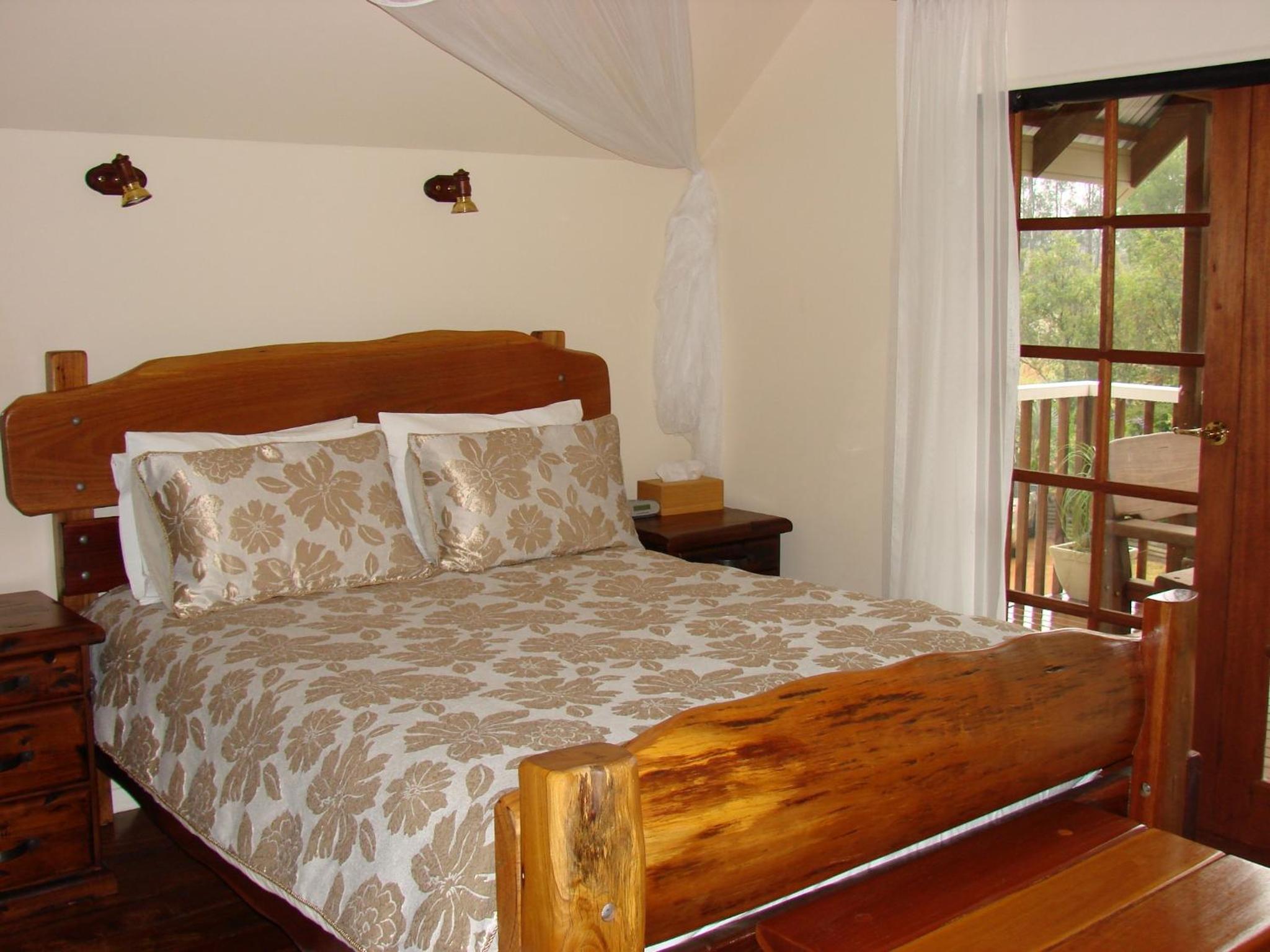 Deluxe Queen Room with Garden View photo 1
