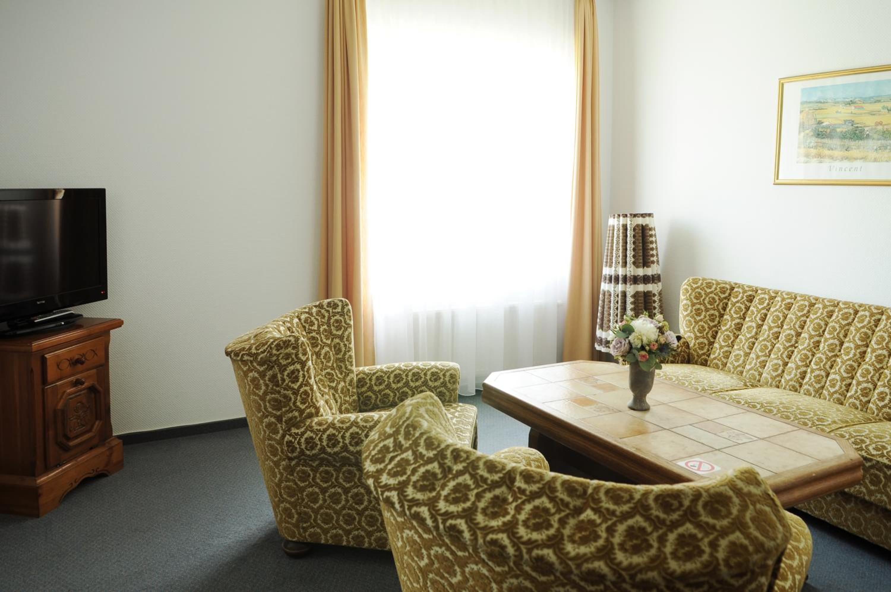 Suite - Photo 4