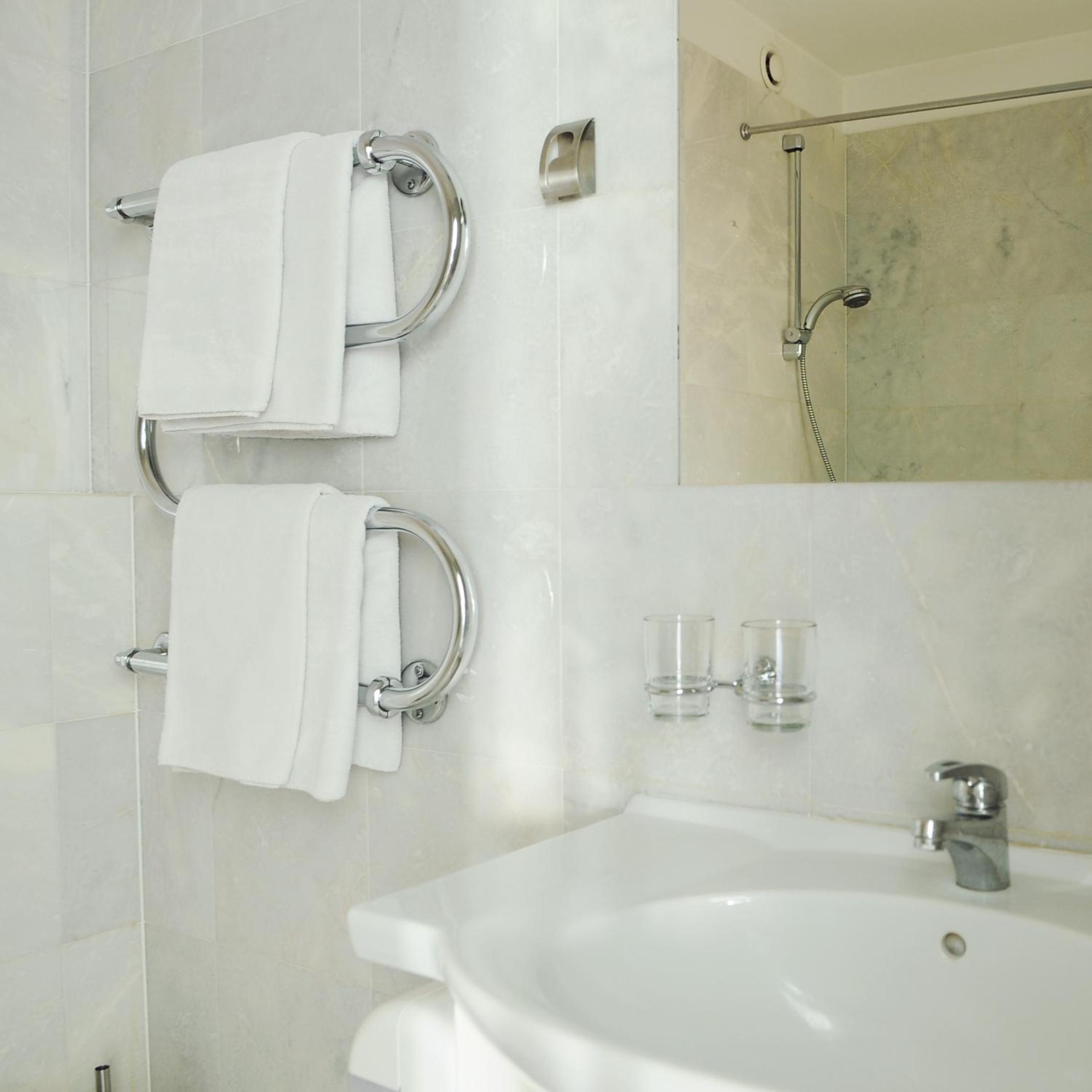 Suite - Photo 5