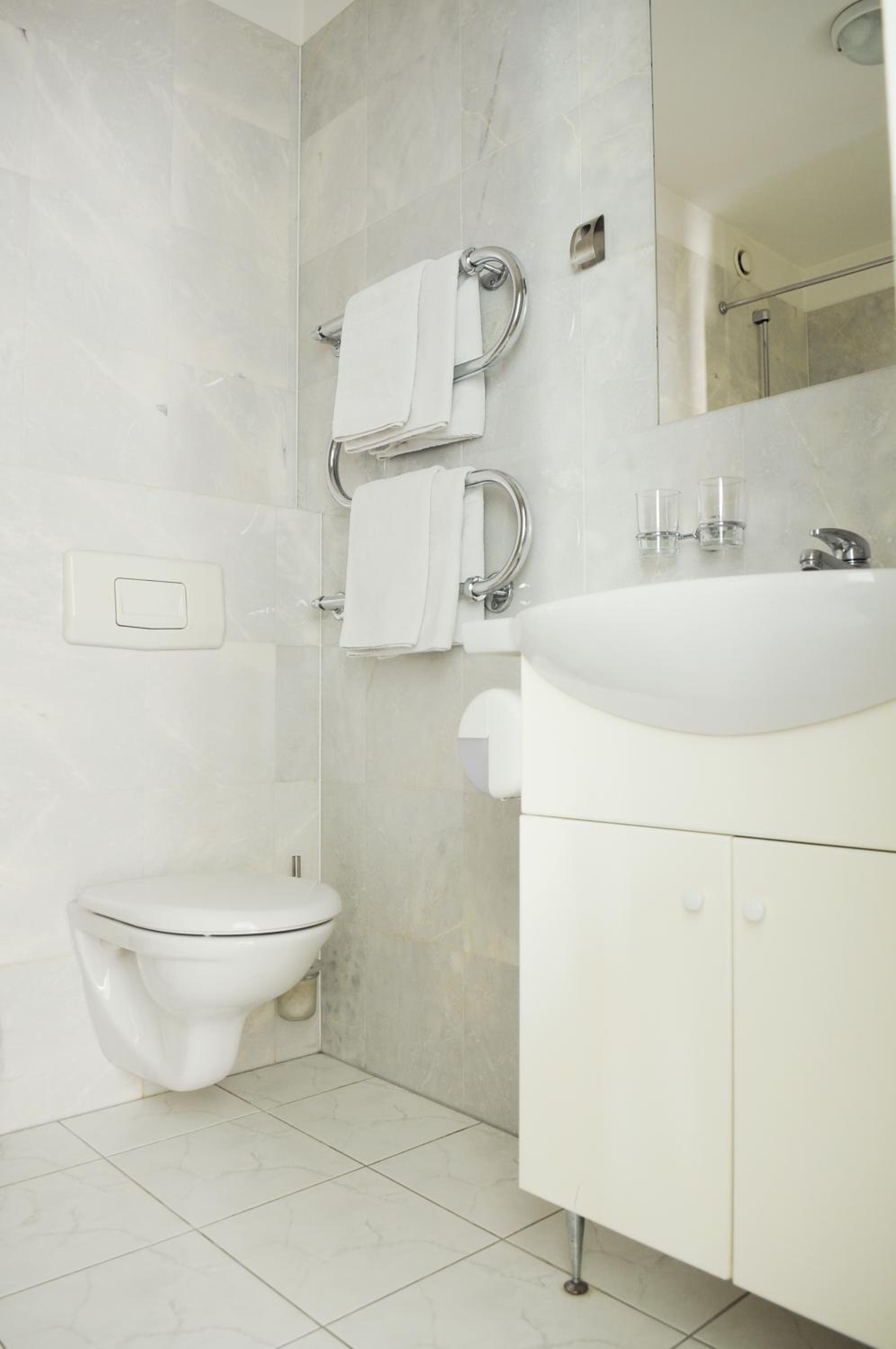 Standard Double Room - Photo 3