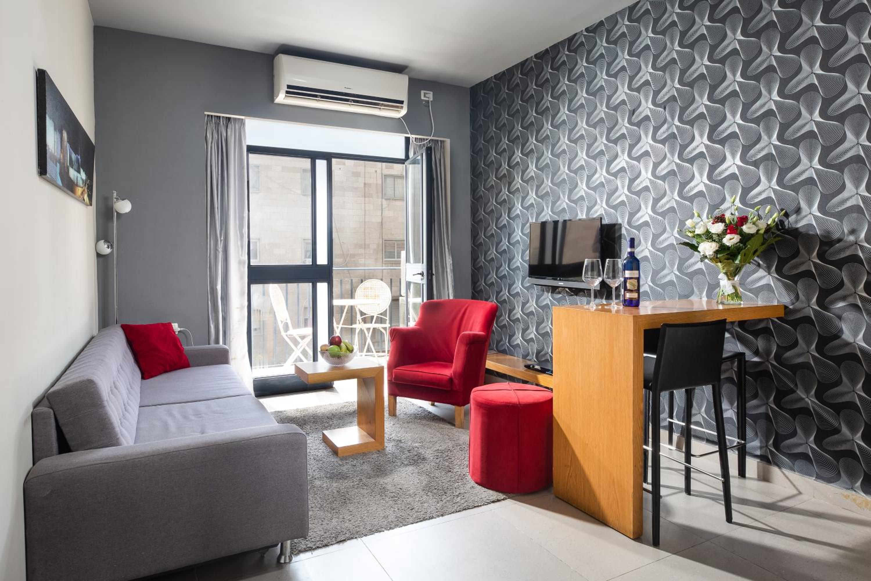 One-Bedroom Suite With Balcony