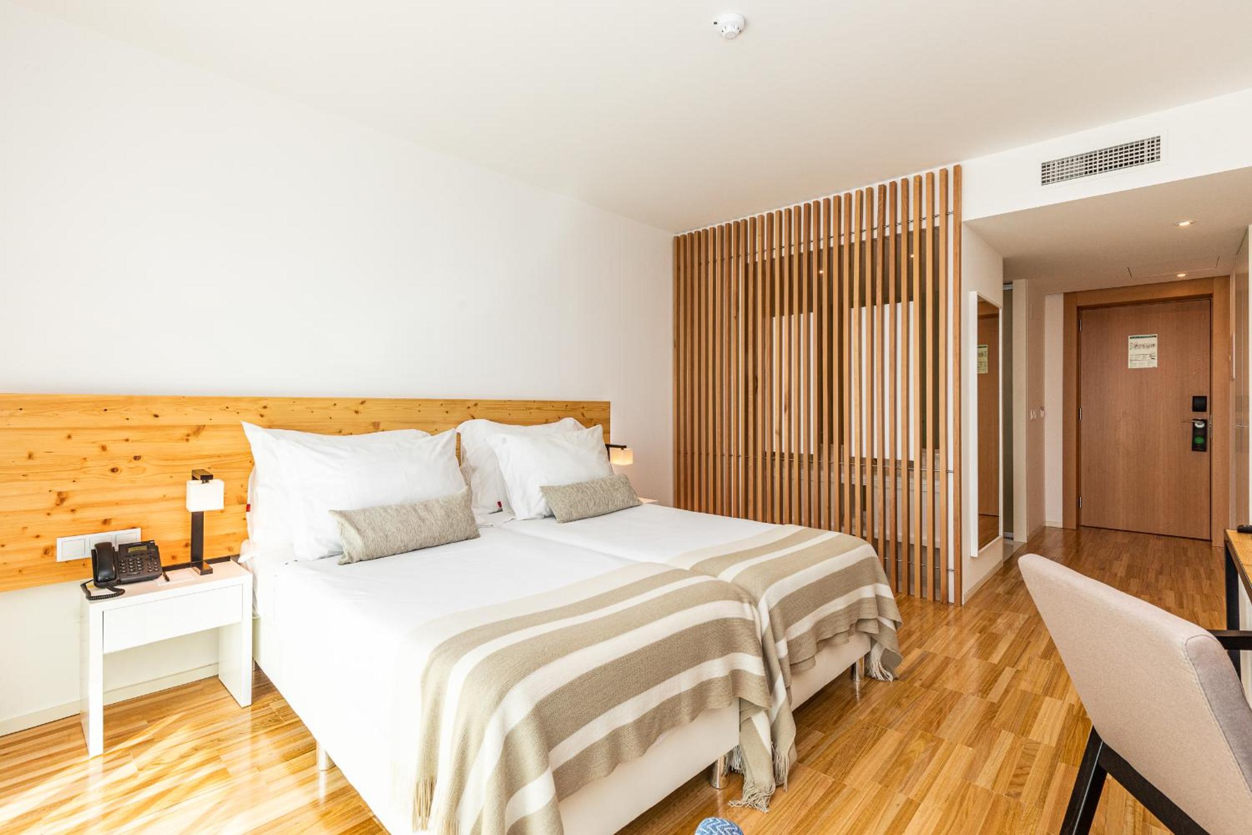 Classic Double or Twin Room with Race View