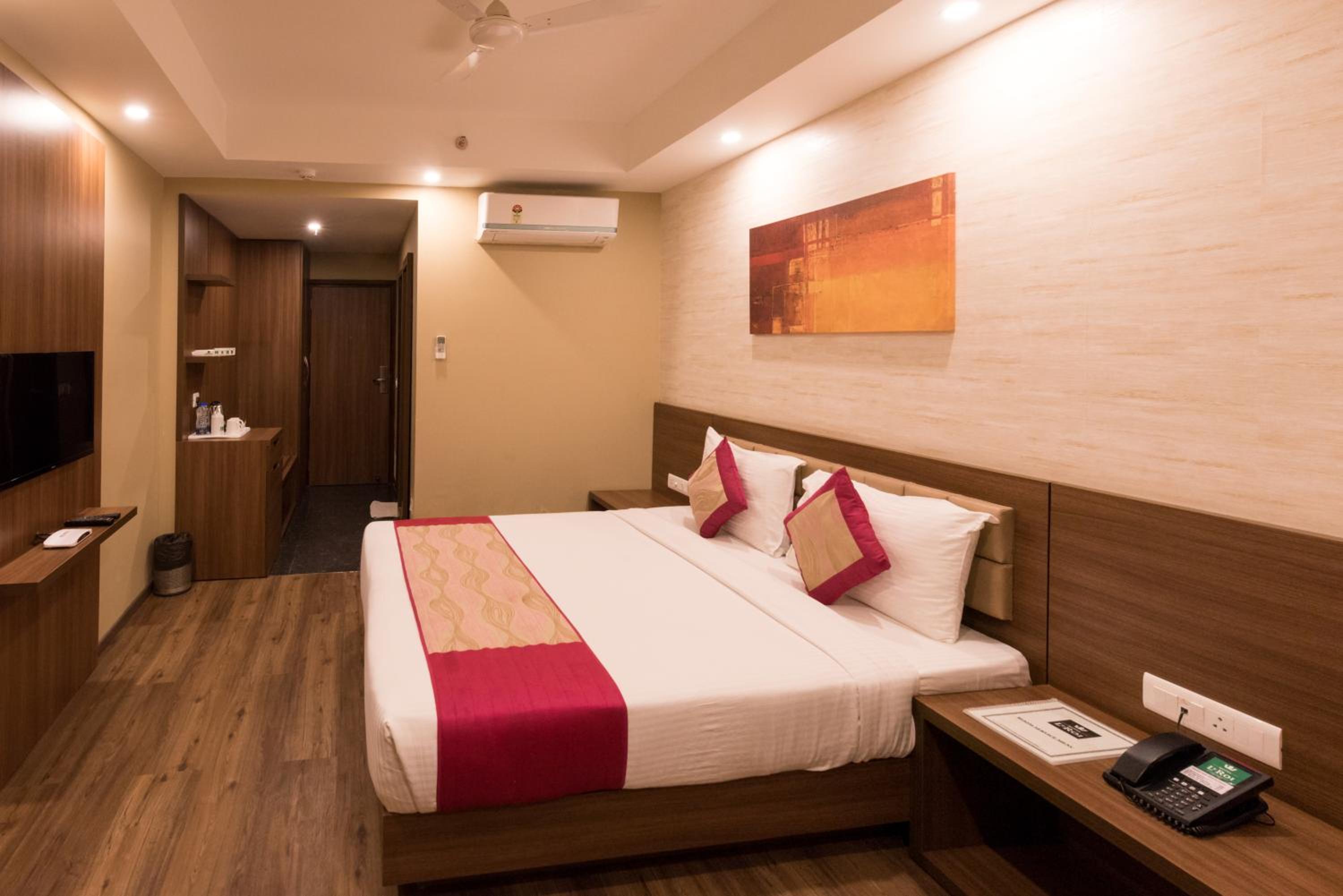Deluxe Double or Twin Room photo 2