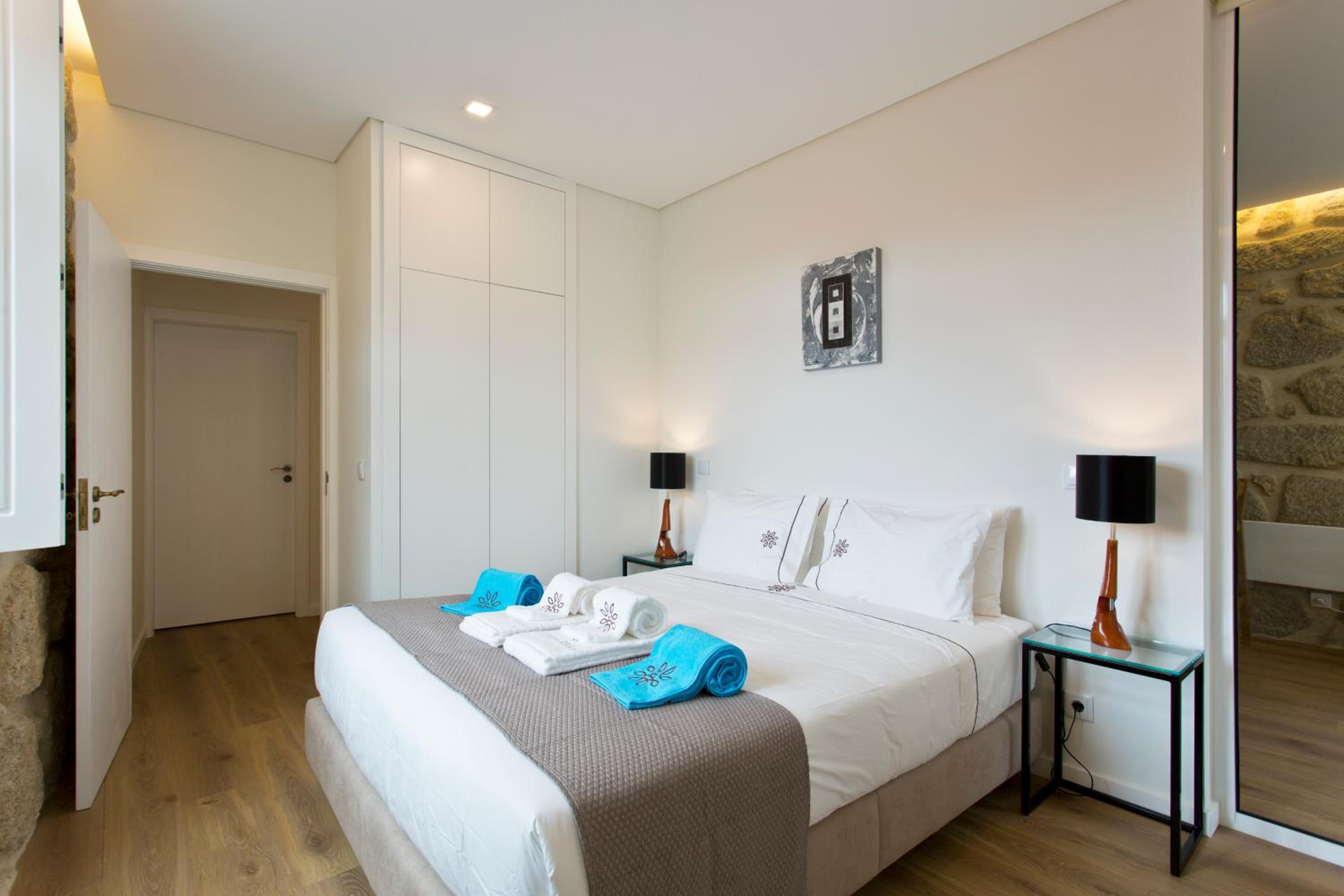 One-Bedroom Apartment - Photo 4