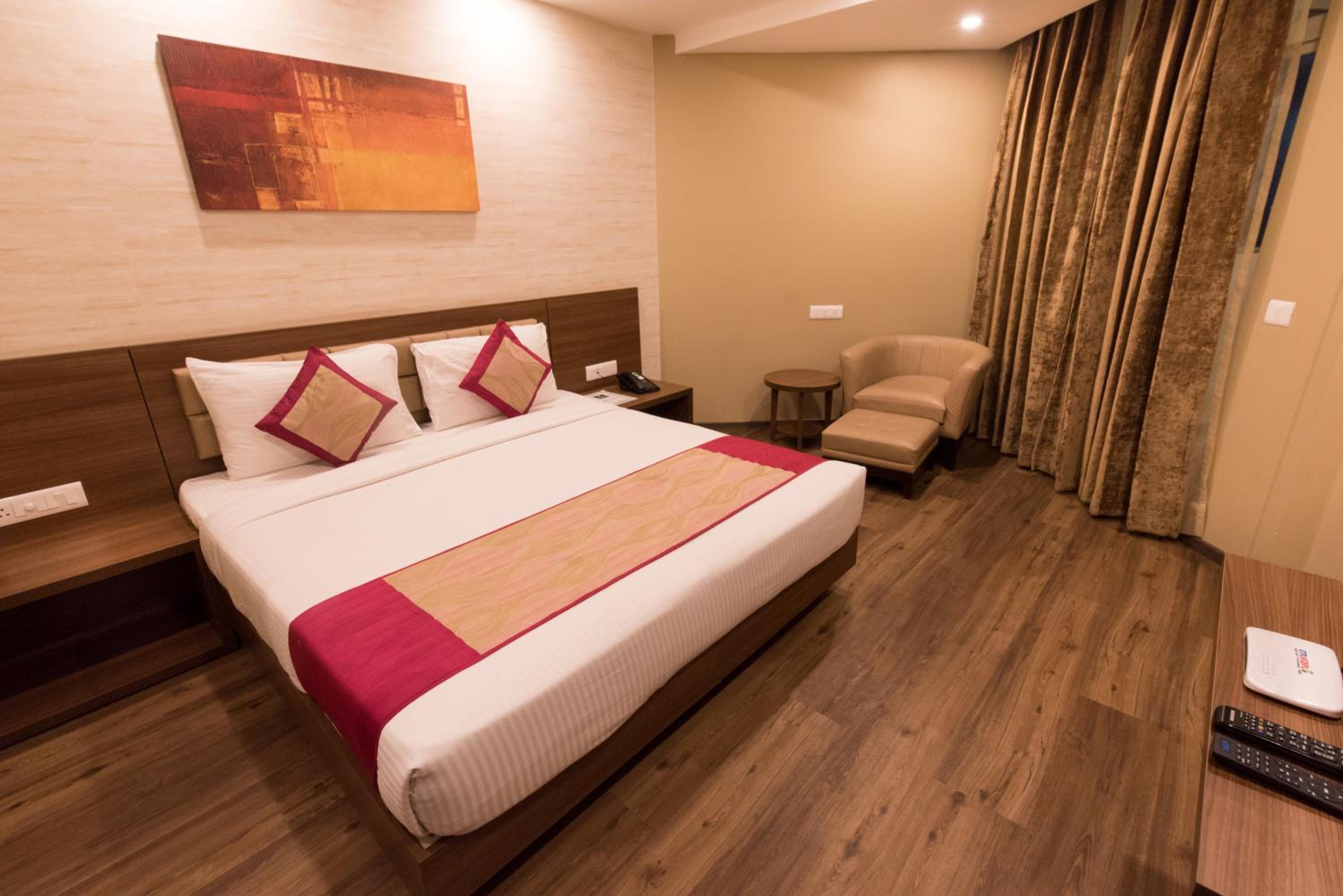 Deluxe Double or Twin Room photo 3