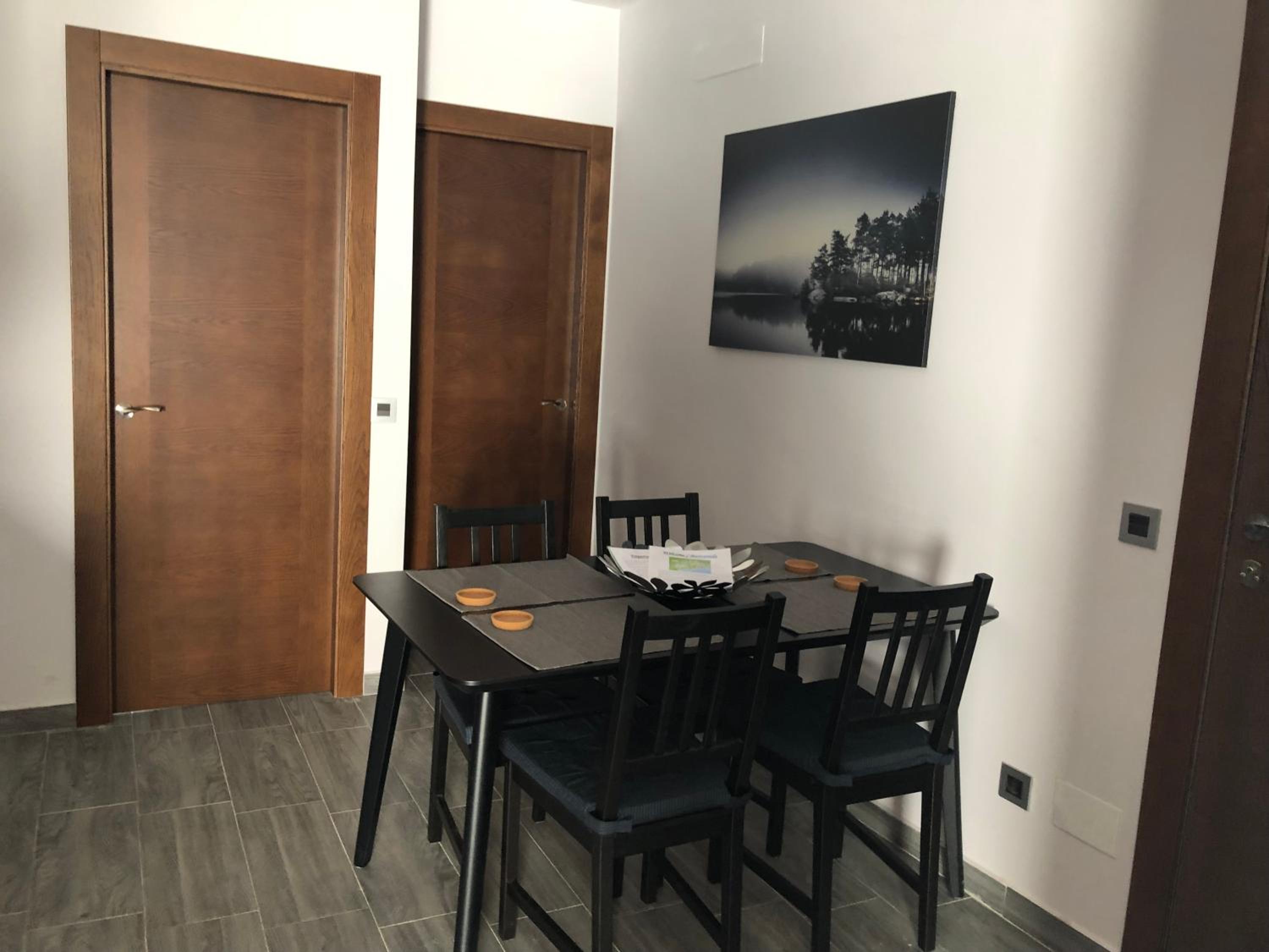 Two-Bedroom Apartment - Photo 2