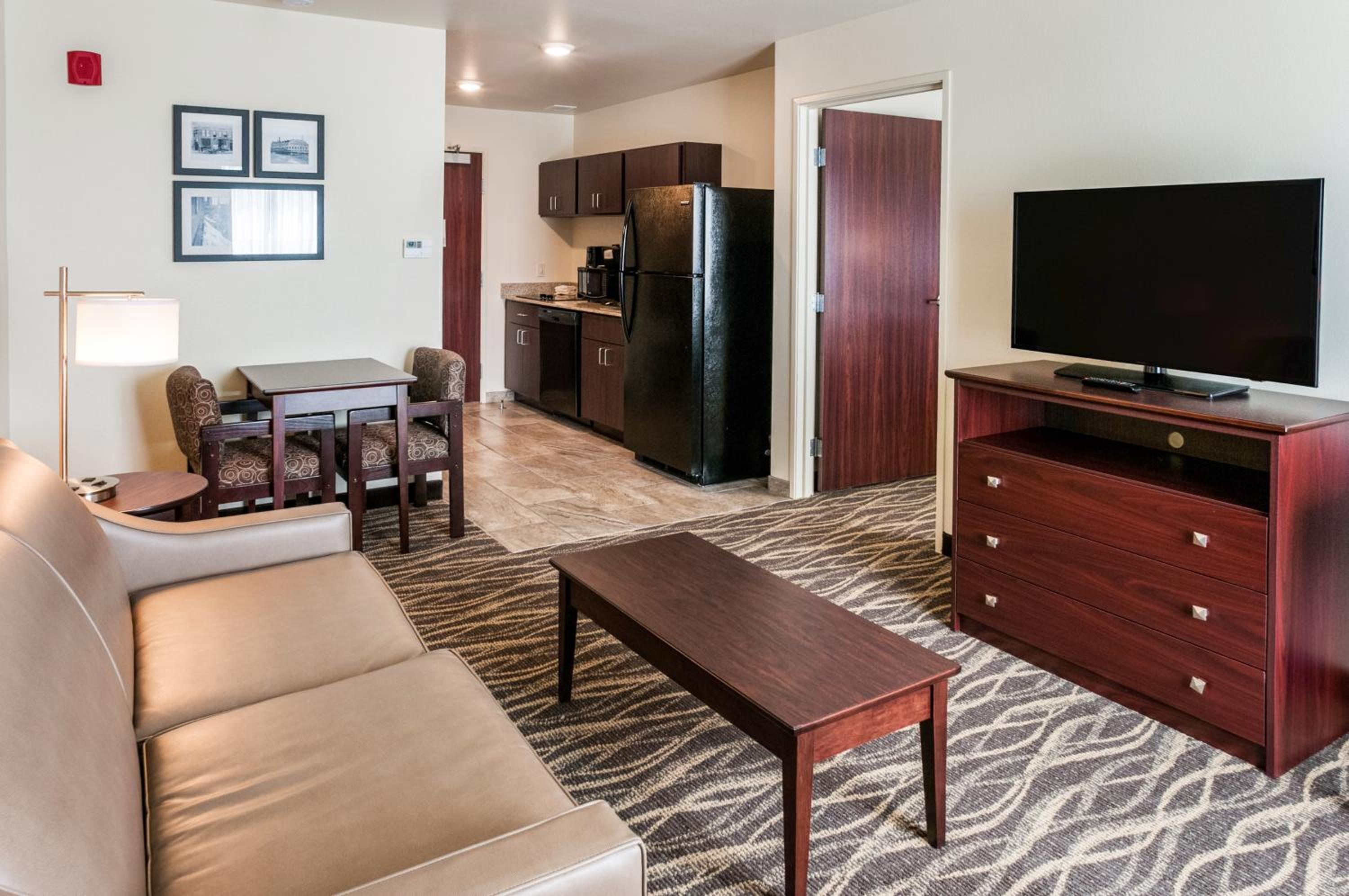 Deluxe Suite - Photo 1