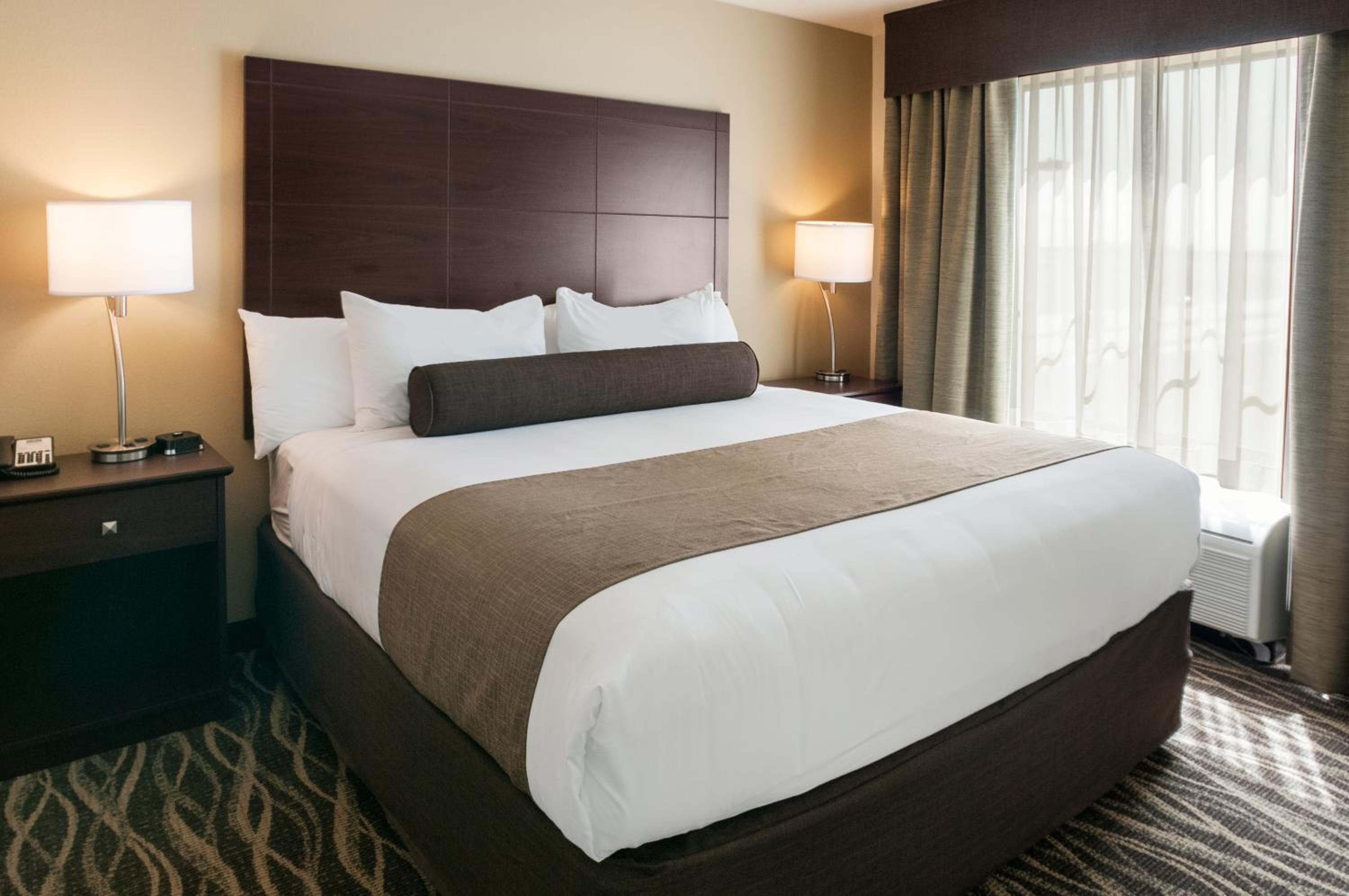 Deluxe Suite - Photo 3
