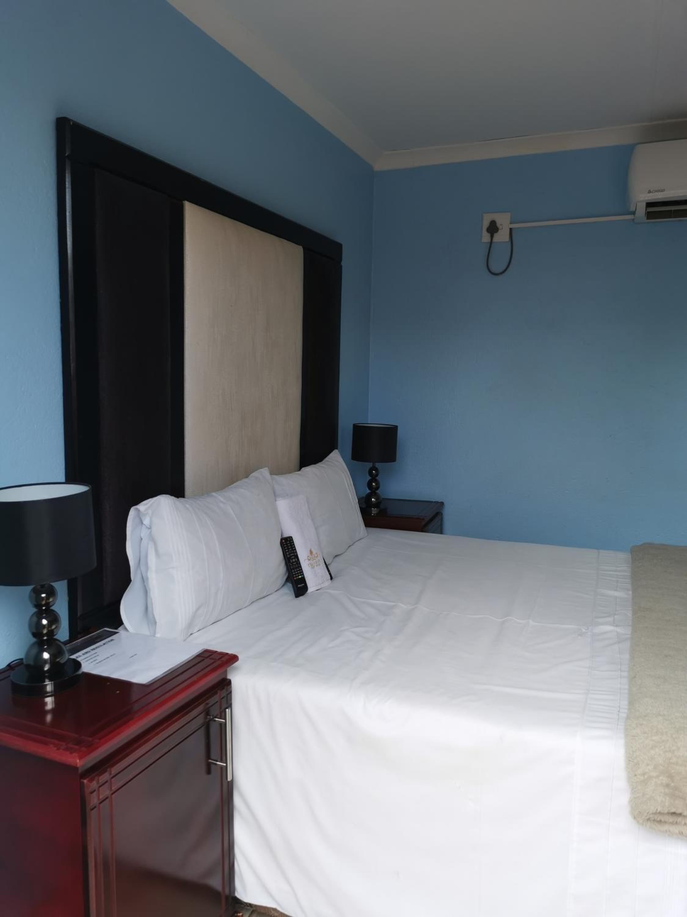 Deluxe Suite - Photo 4