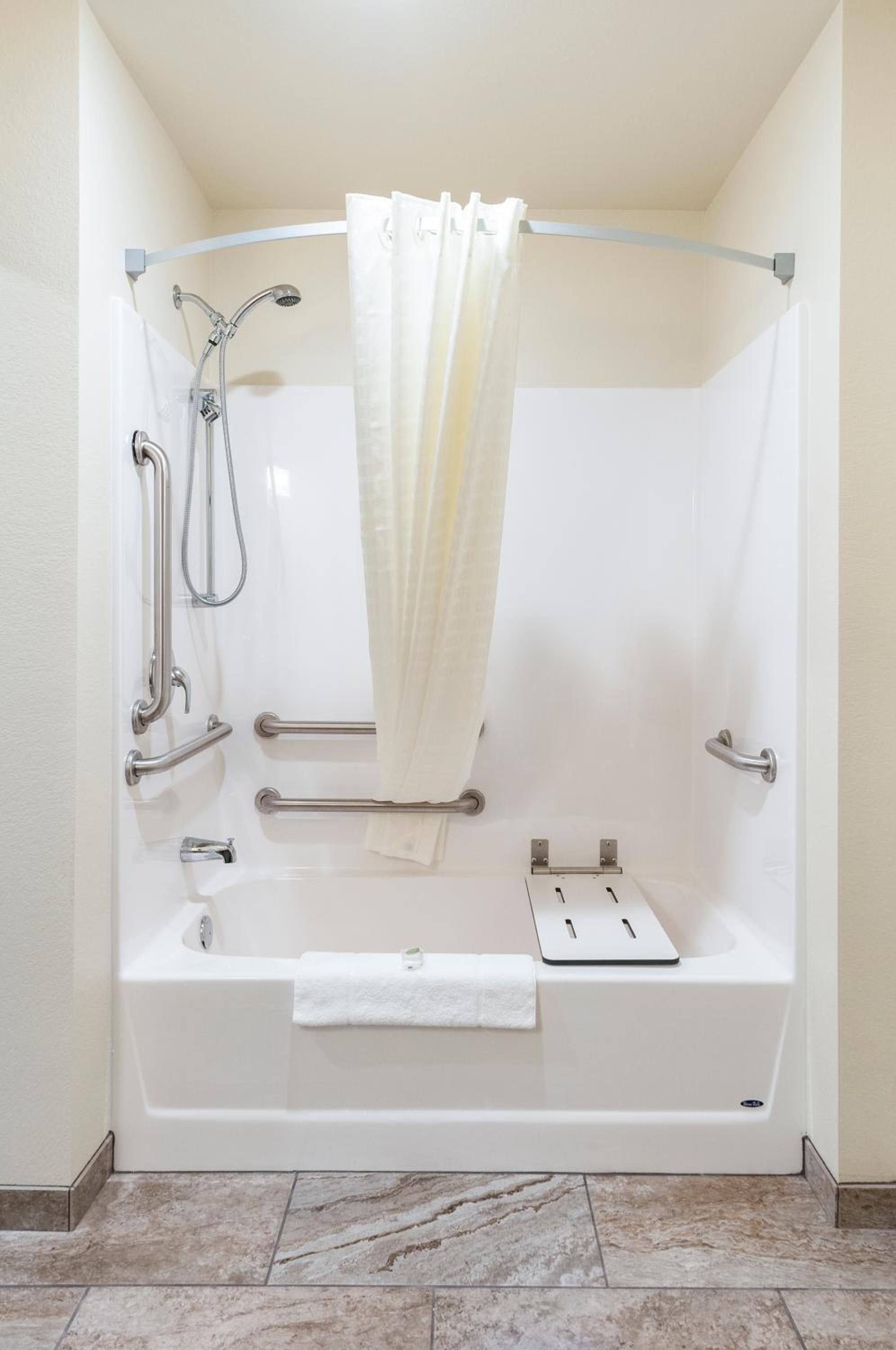 King Room - Disability Access - Photo 3