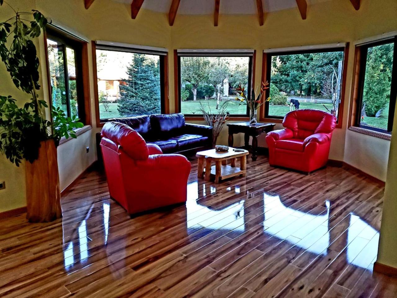Deluxe Bungalow photo 1