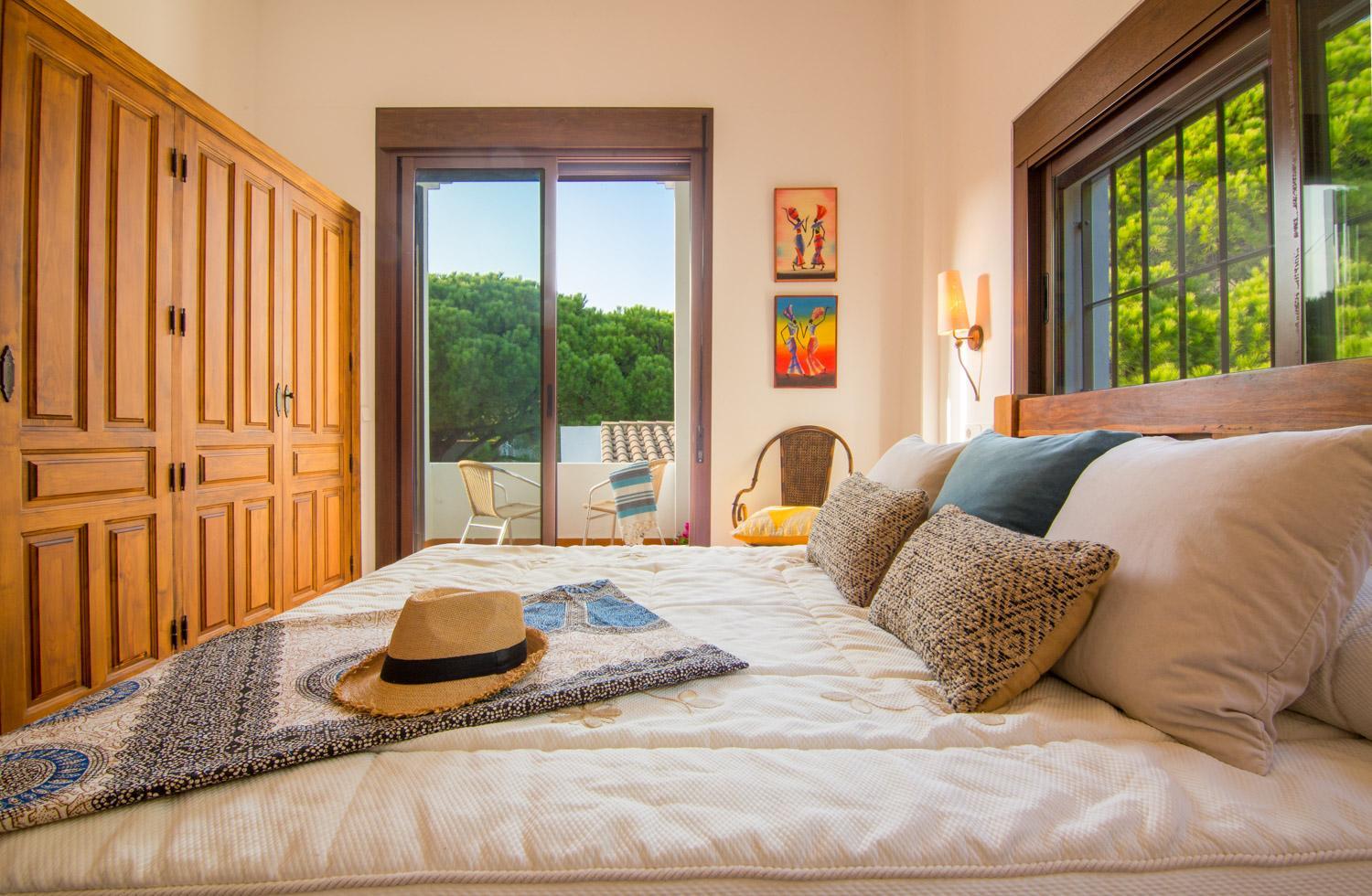 Two-Bedroom House (4 Adults) photo 2