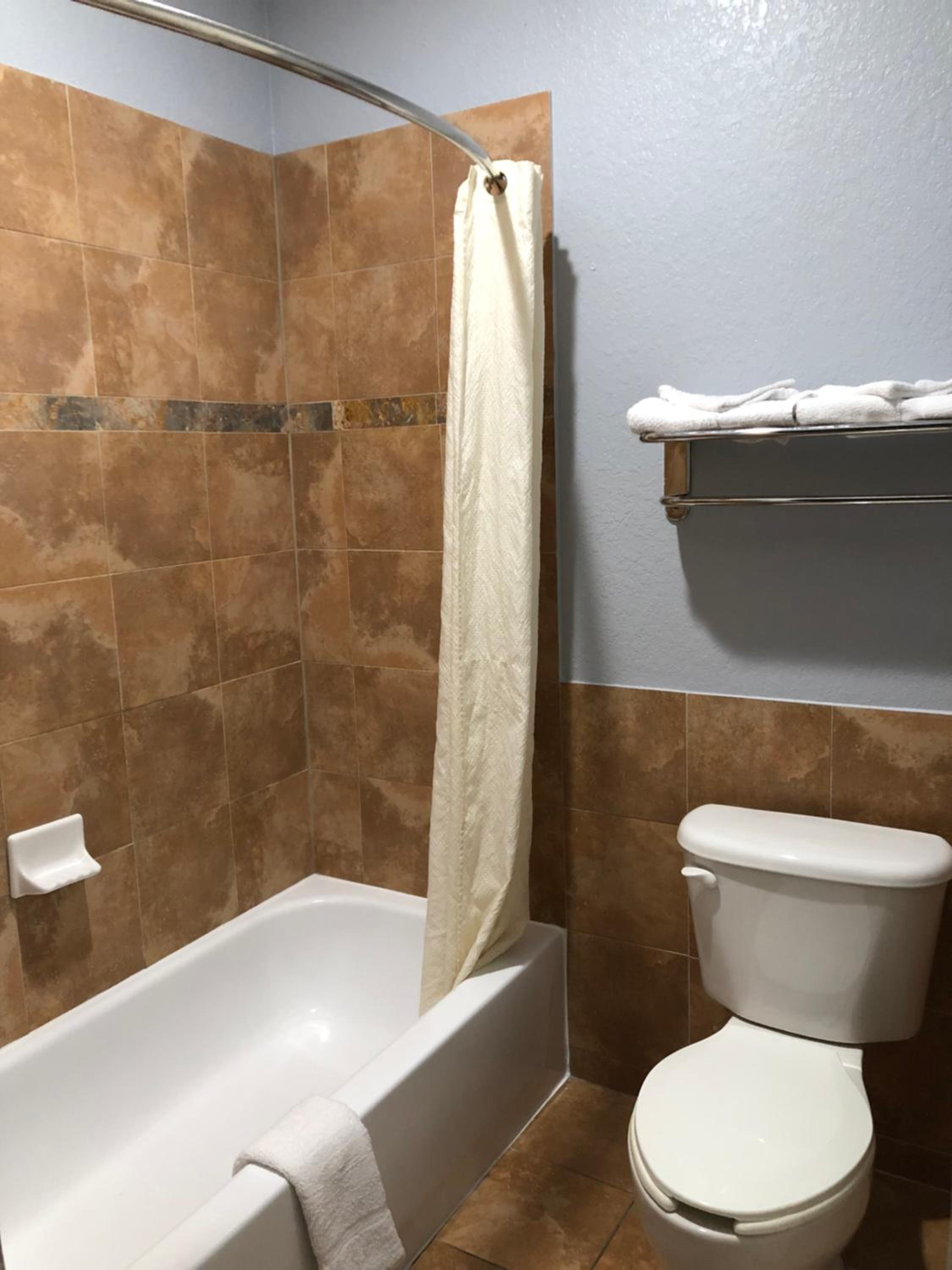 King Suite - Photo 5
