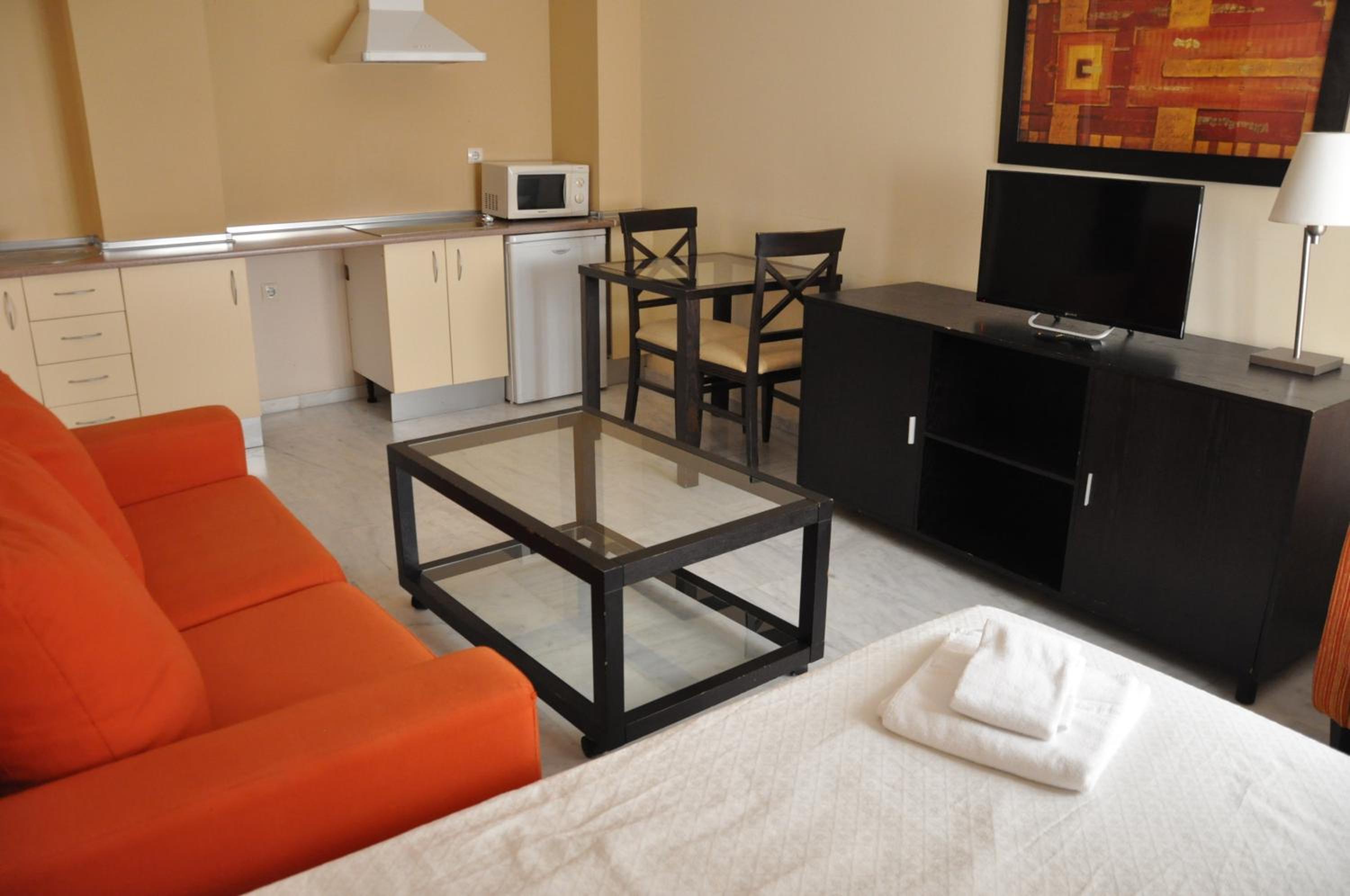 Apartment  - Photo 8