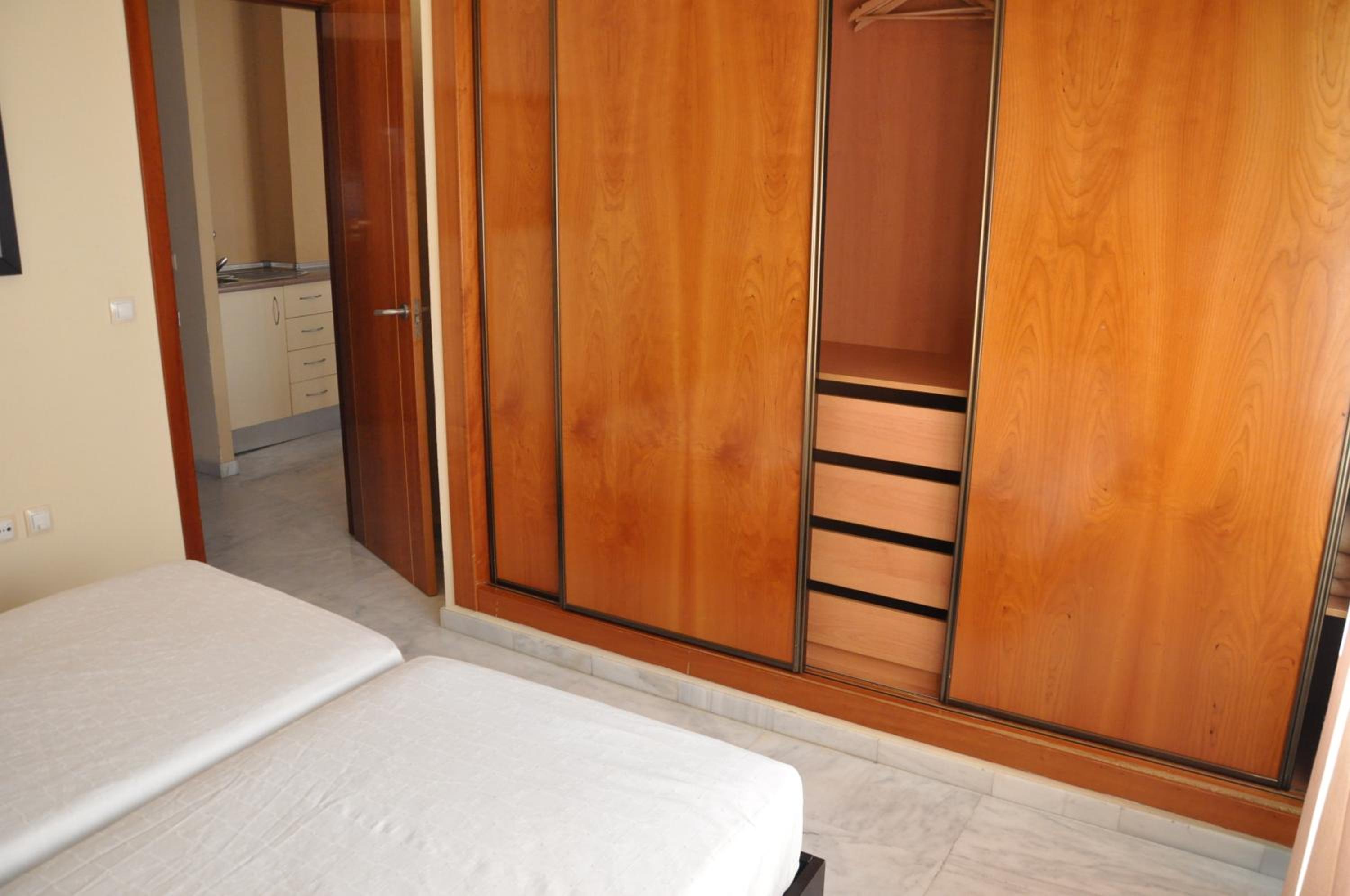 Apartment  - Photo 6