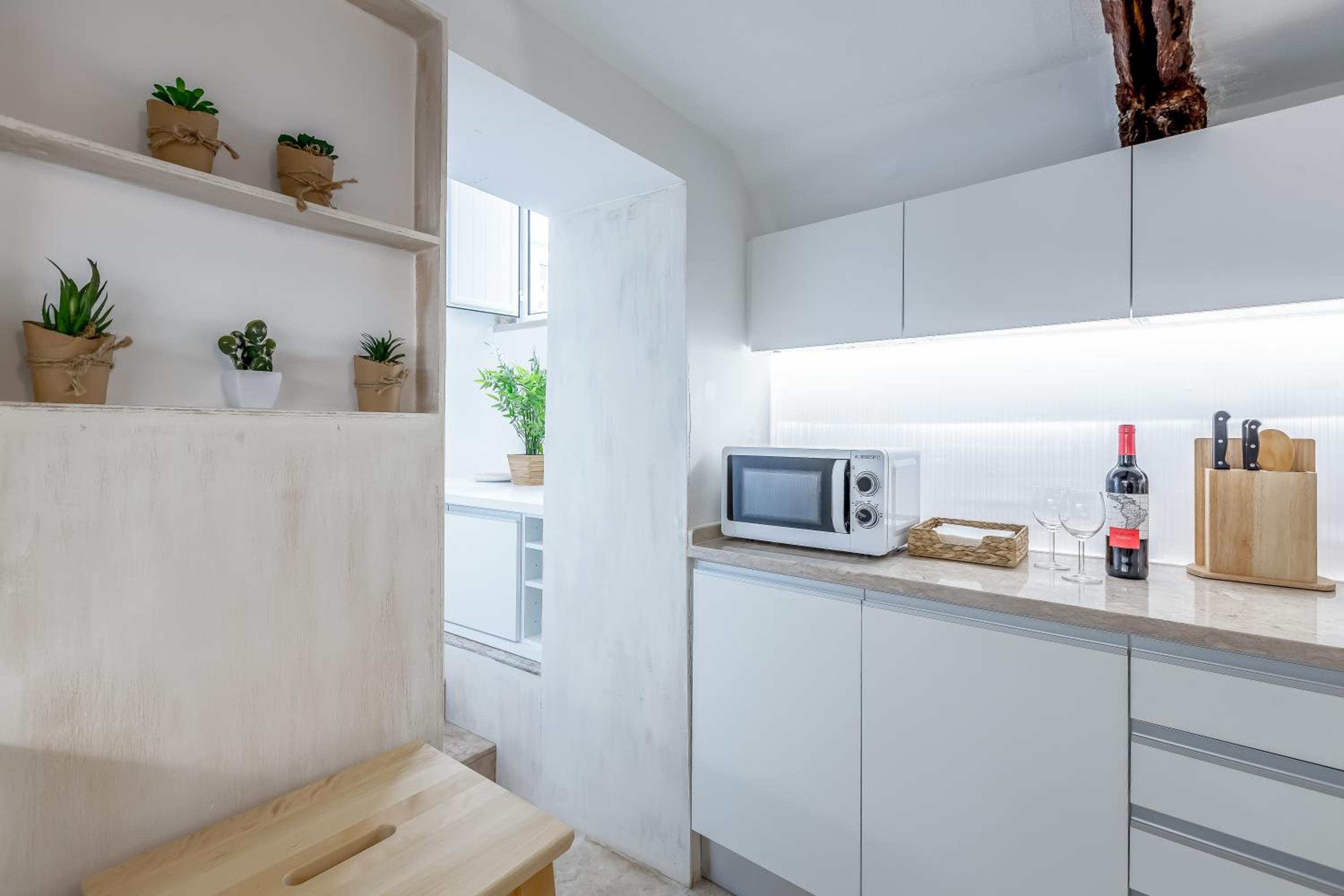 One-Bedroom Apartment - Photo 10