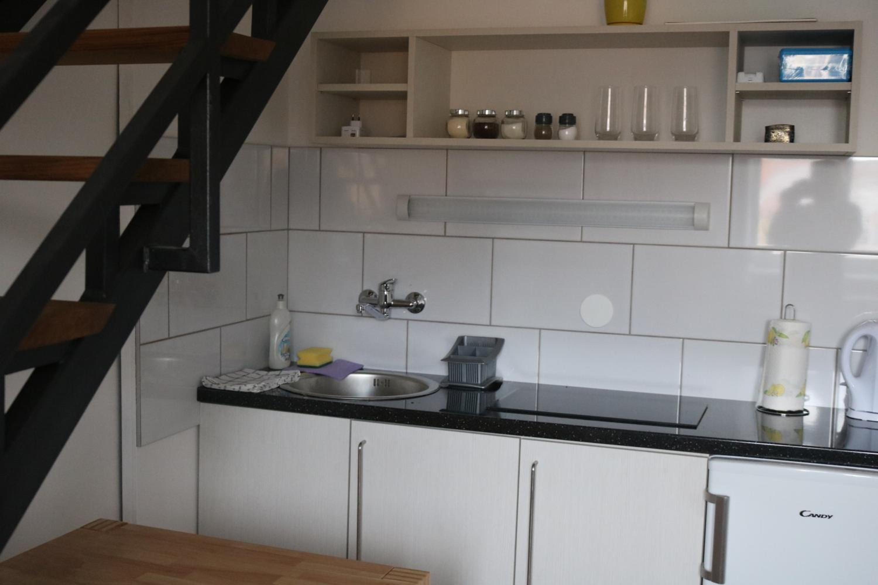 One-Bedroom Apartment - Photo 6
