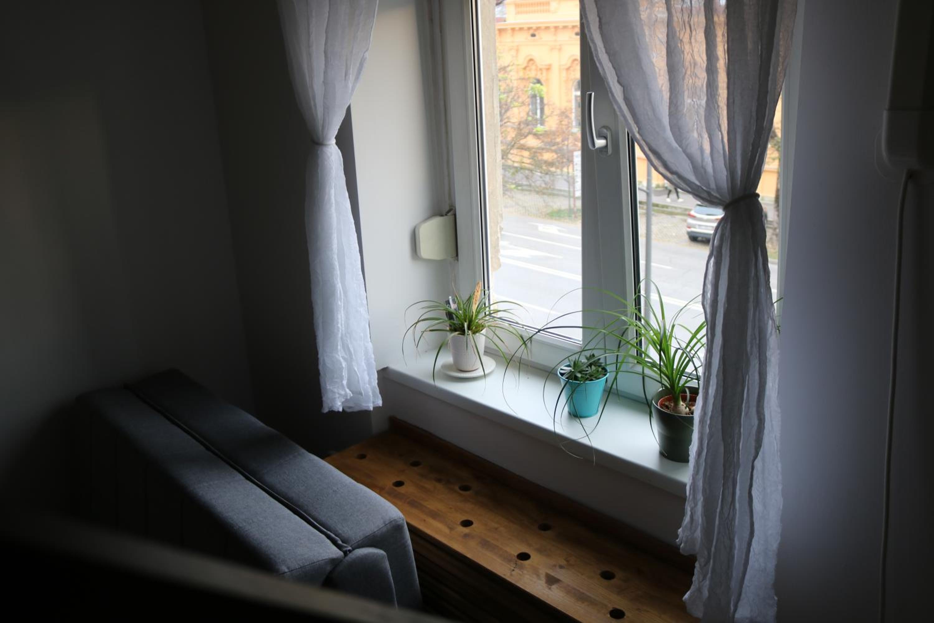 One-Bedroom Apartment - Photo 8