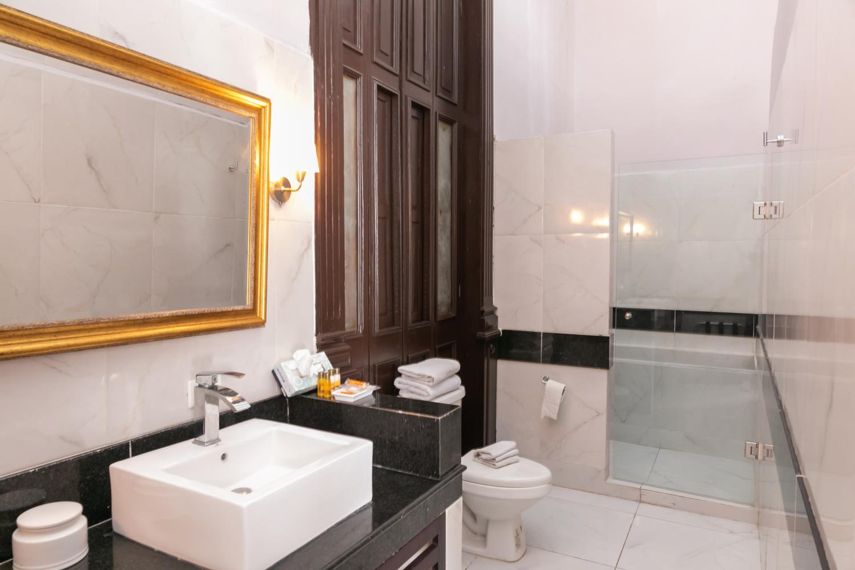 Superior King Room photo 2