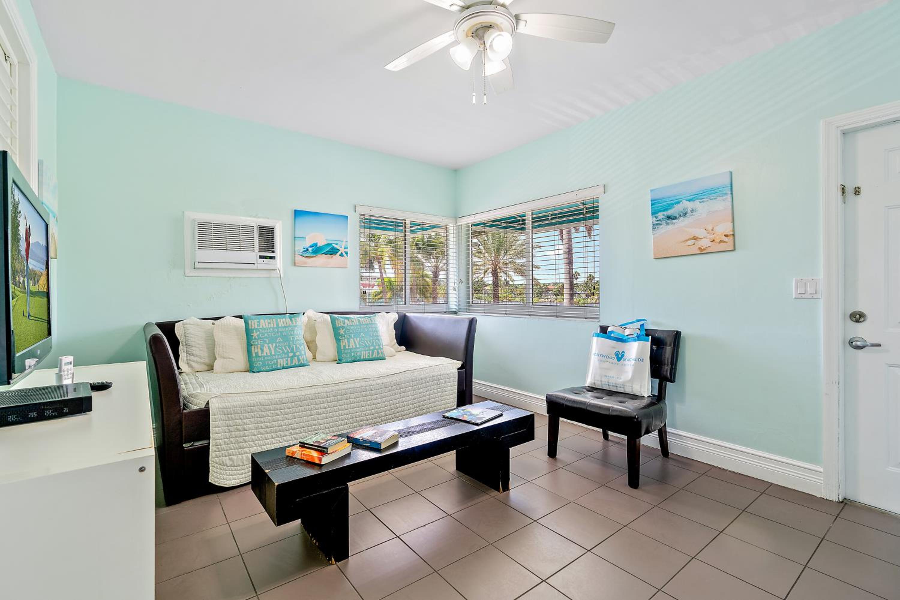 One-Bedroom Suite - Photo 10